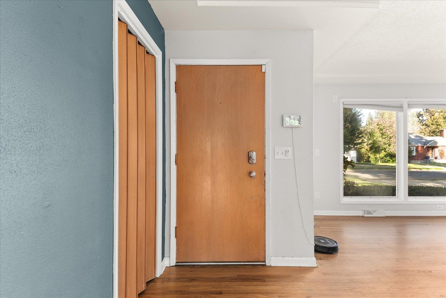1110 E 28th Ave - Photo 4
