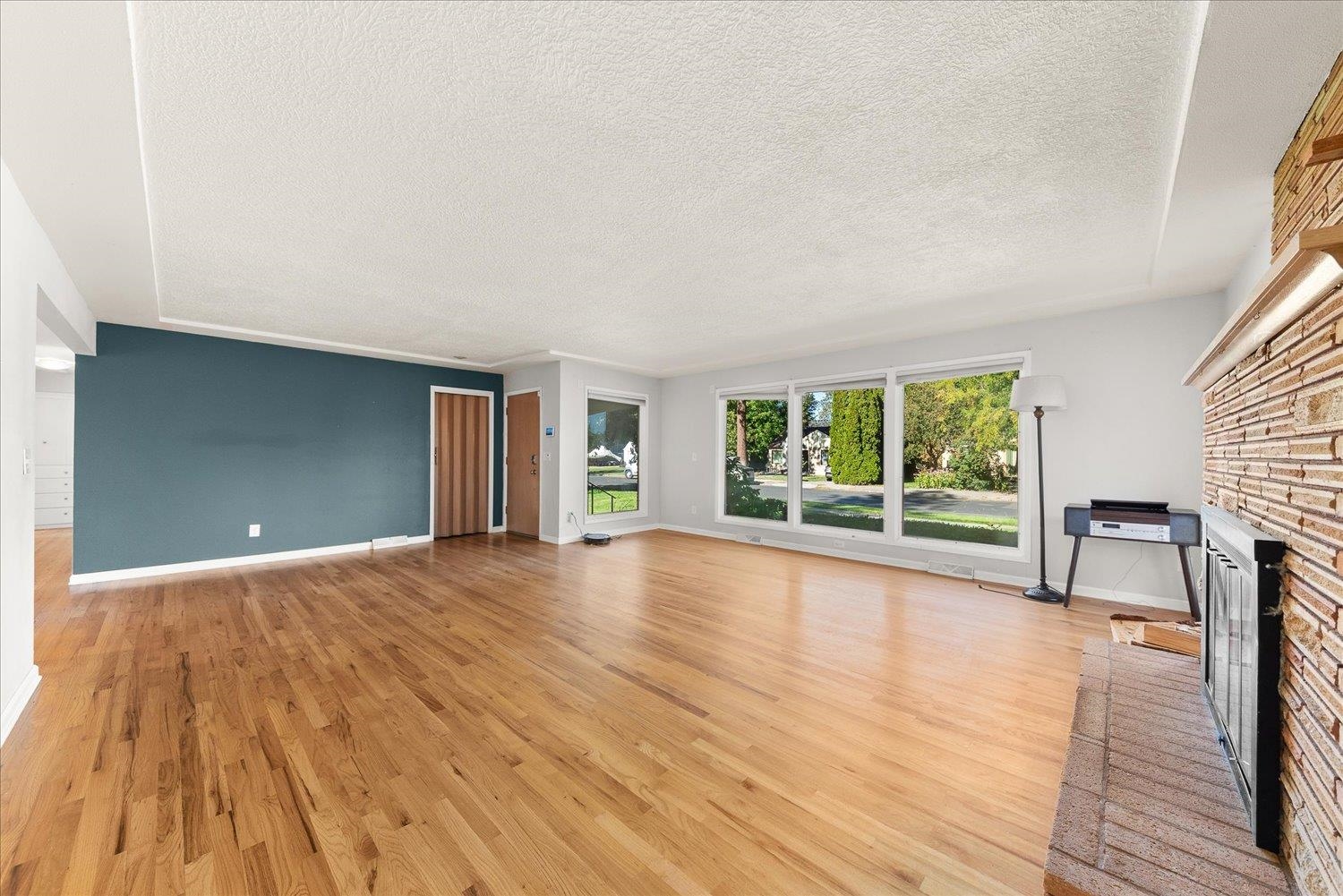 1110 E 28th Ave - Photo 7