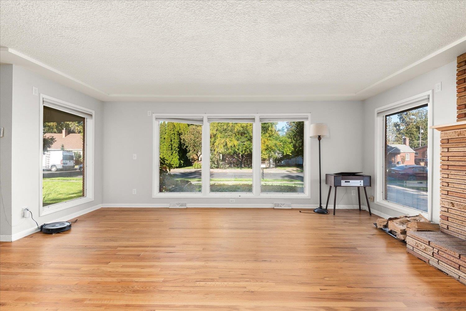 1110 E 28th Ave - Photo 8
