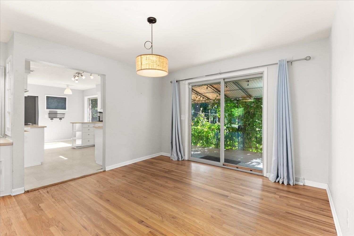 1110 E 28th Ave - Photo 14