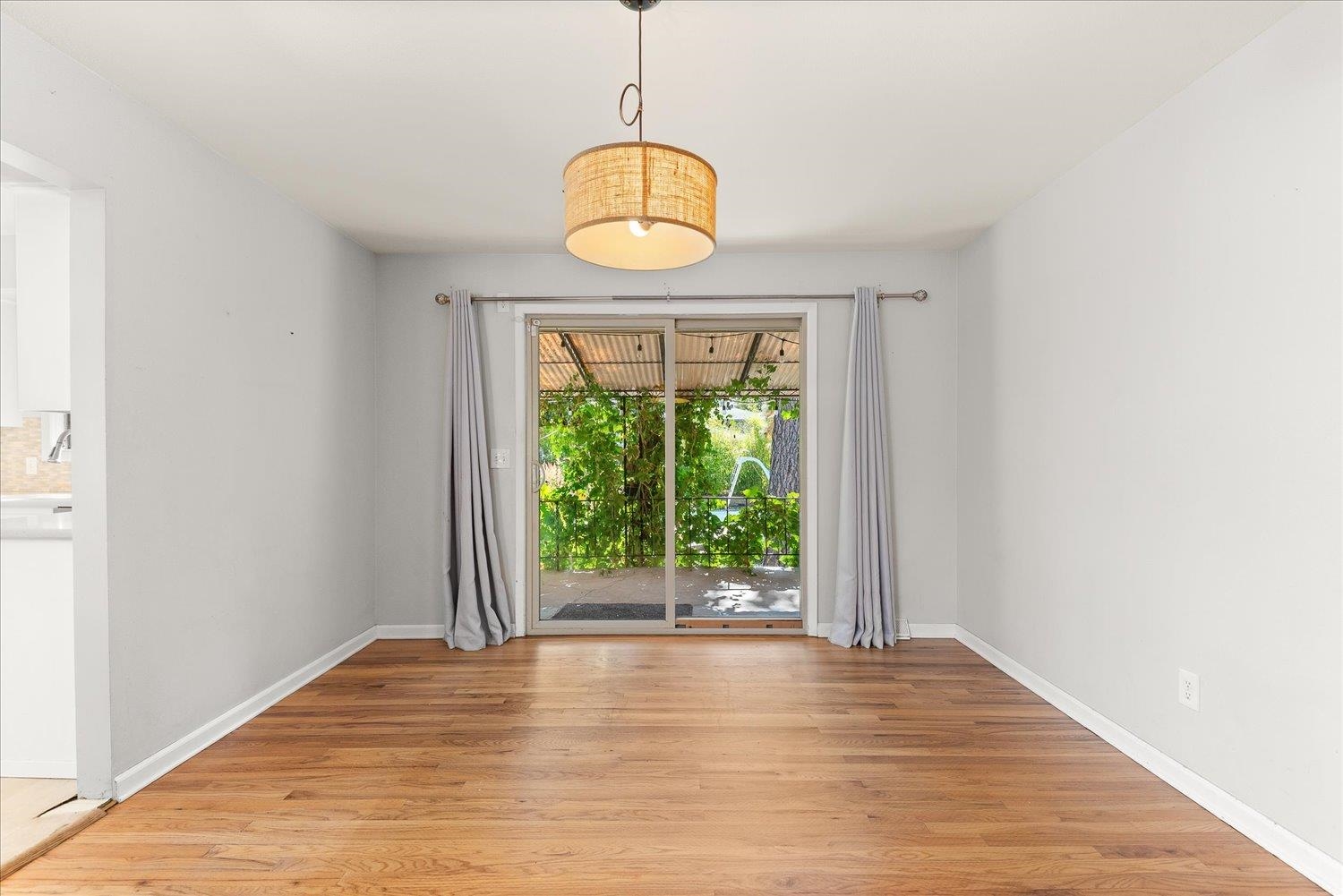 1110 E 28th Ave - Photo 15