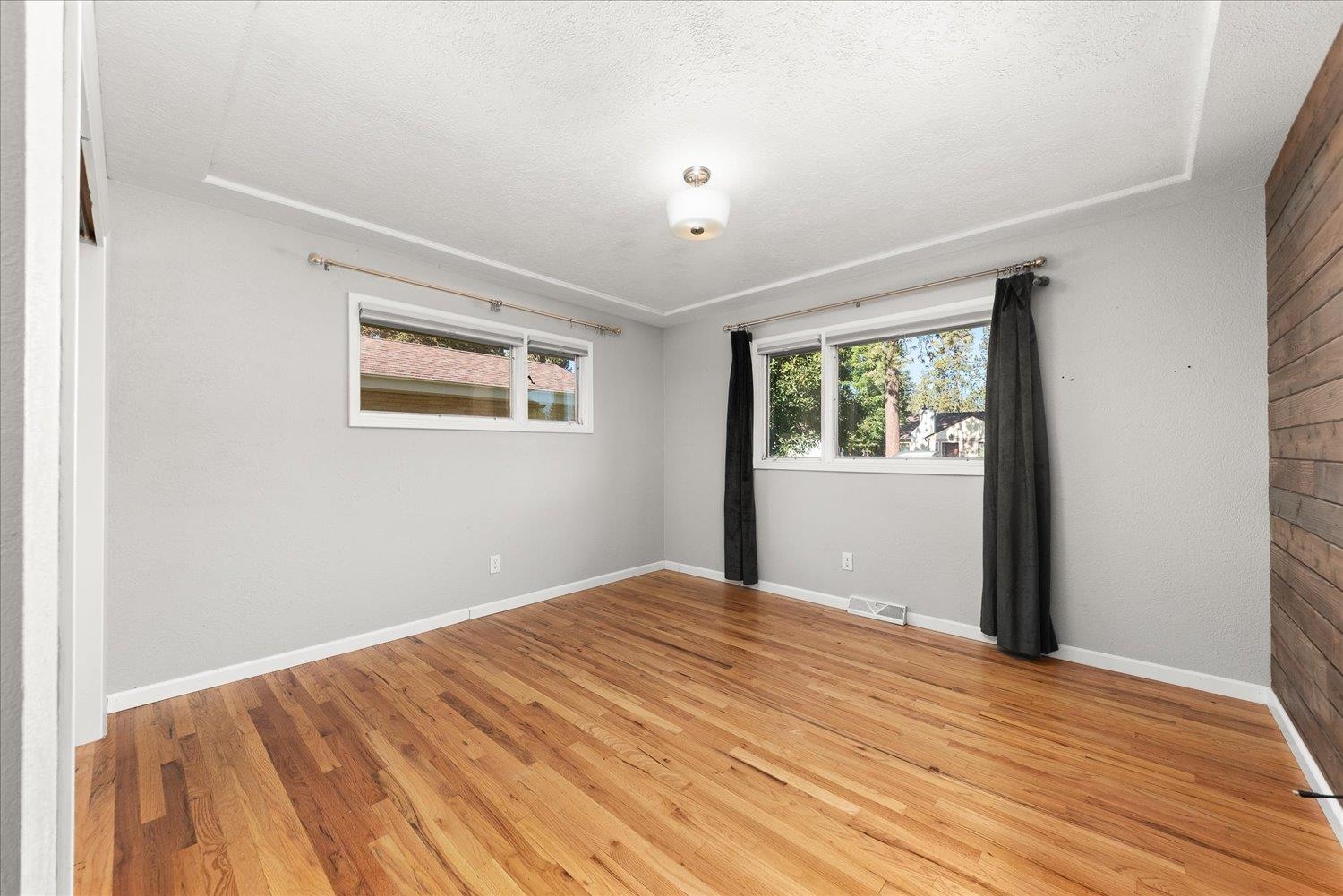 1110 E 28th Ave - Photo 17