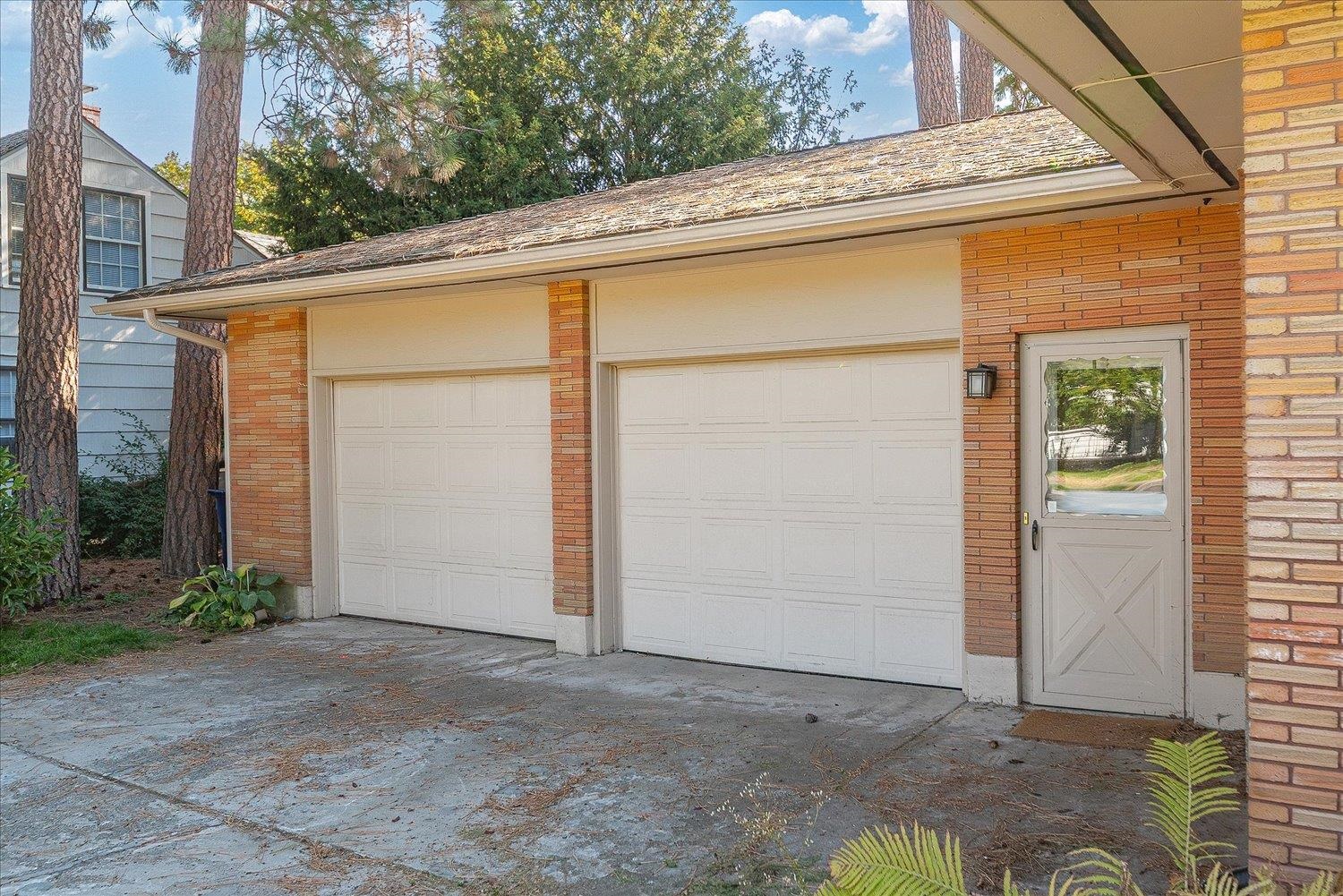 1110 E 28th Ave - Photo 26