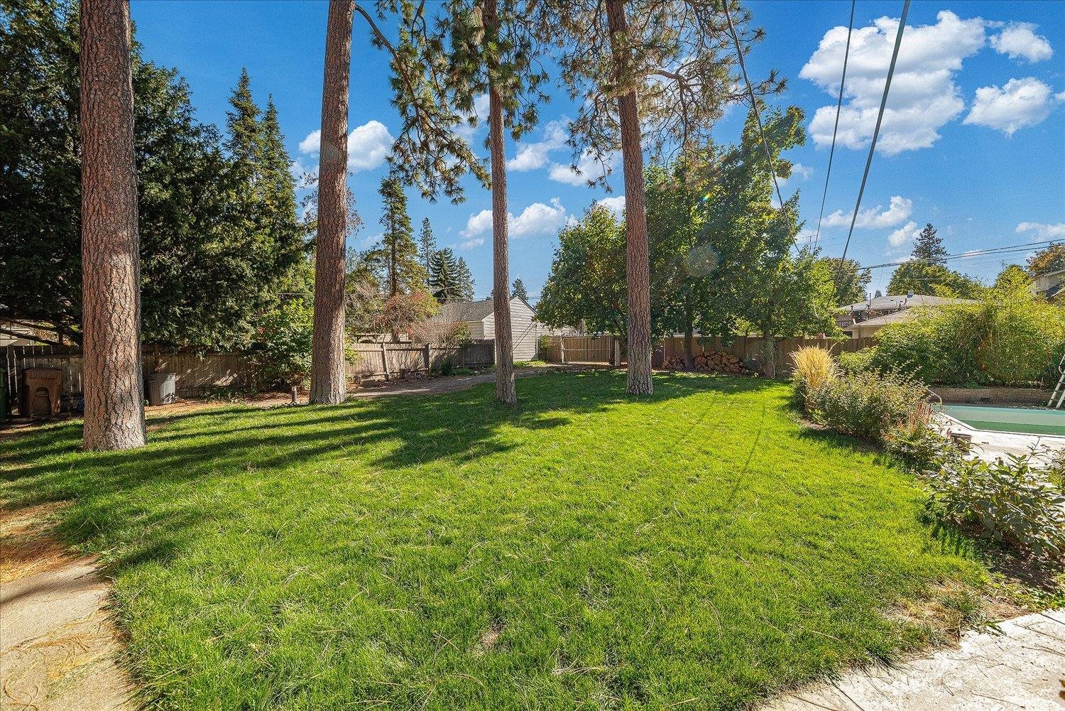 1110 E 28th Ave - Photo 36