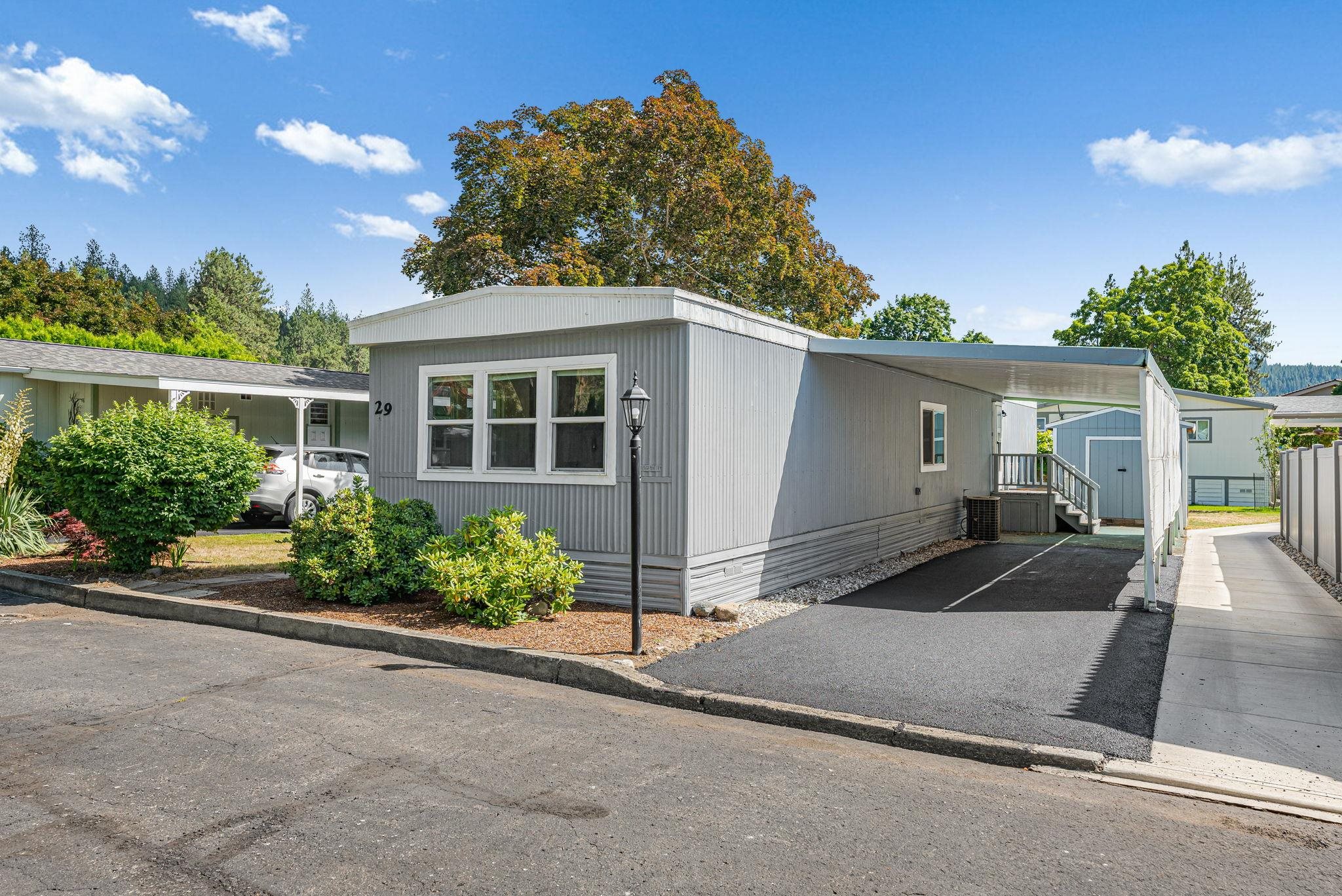 208 S Neyland Rd - Photo 2