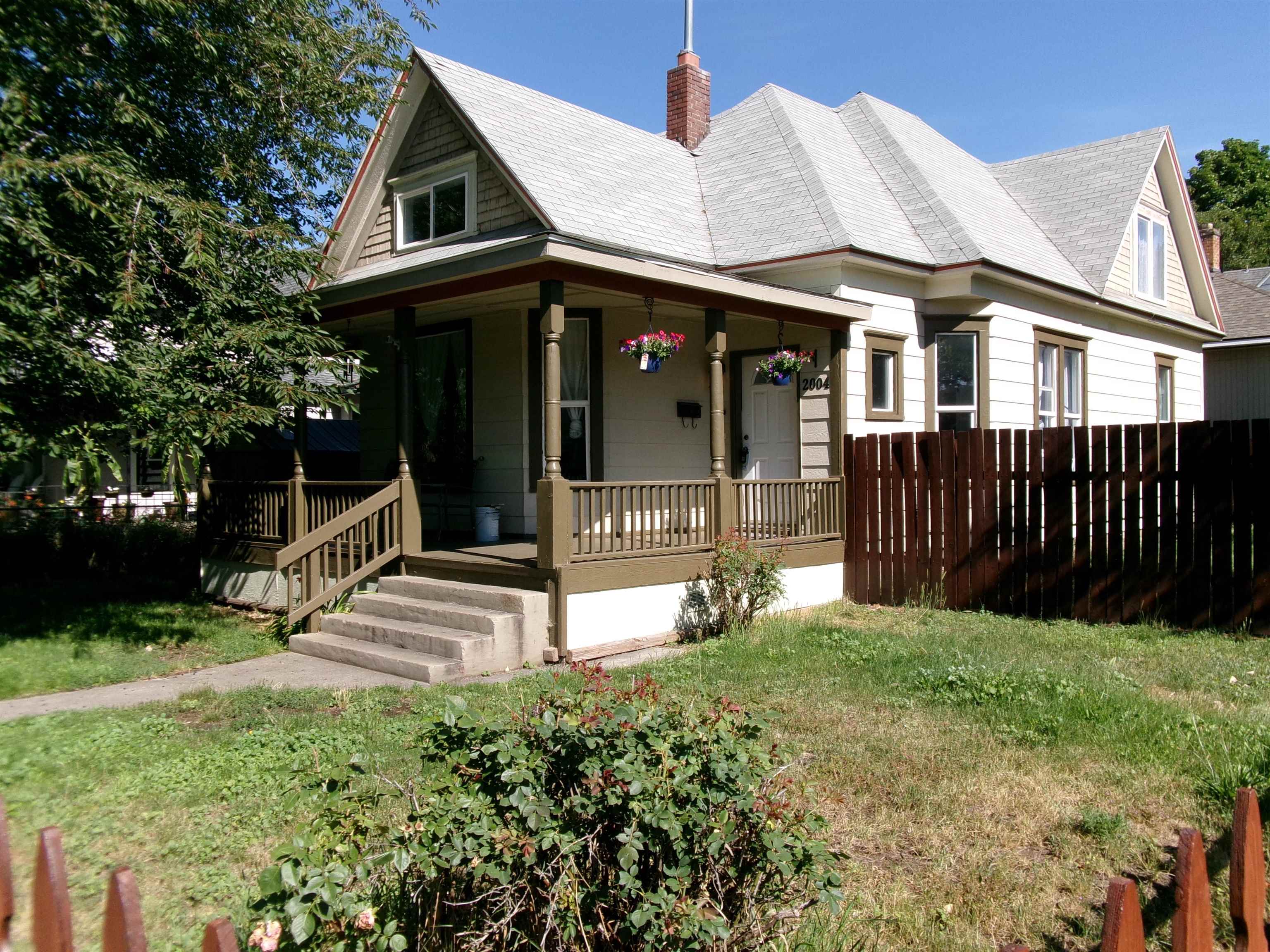 2004 W Broadway Ave - Photo 2
