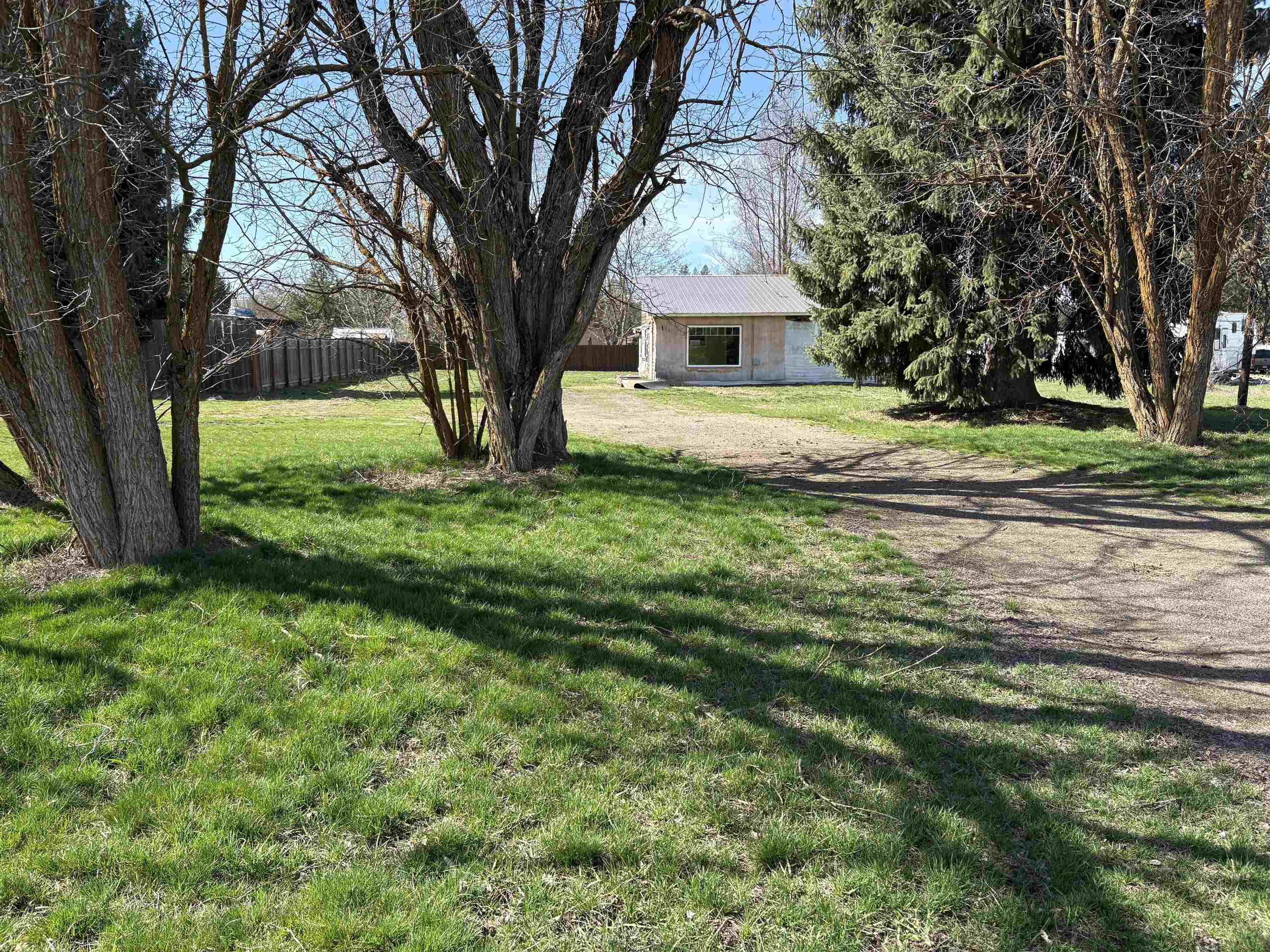 107 N Fir St - Photo 3