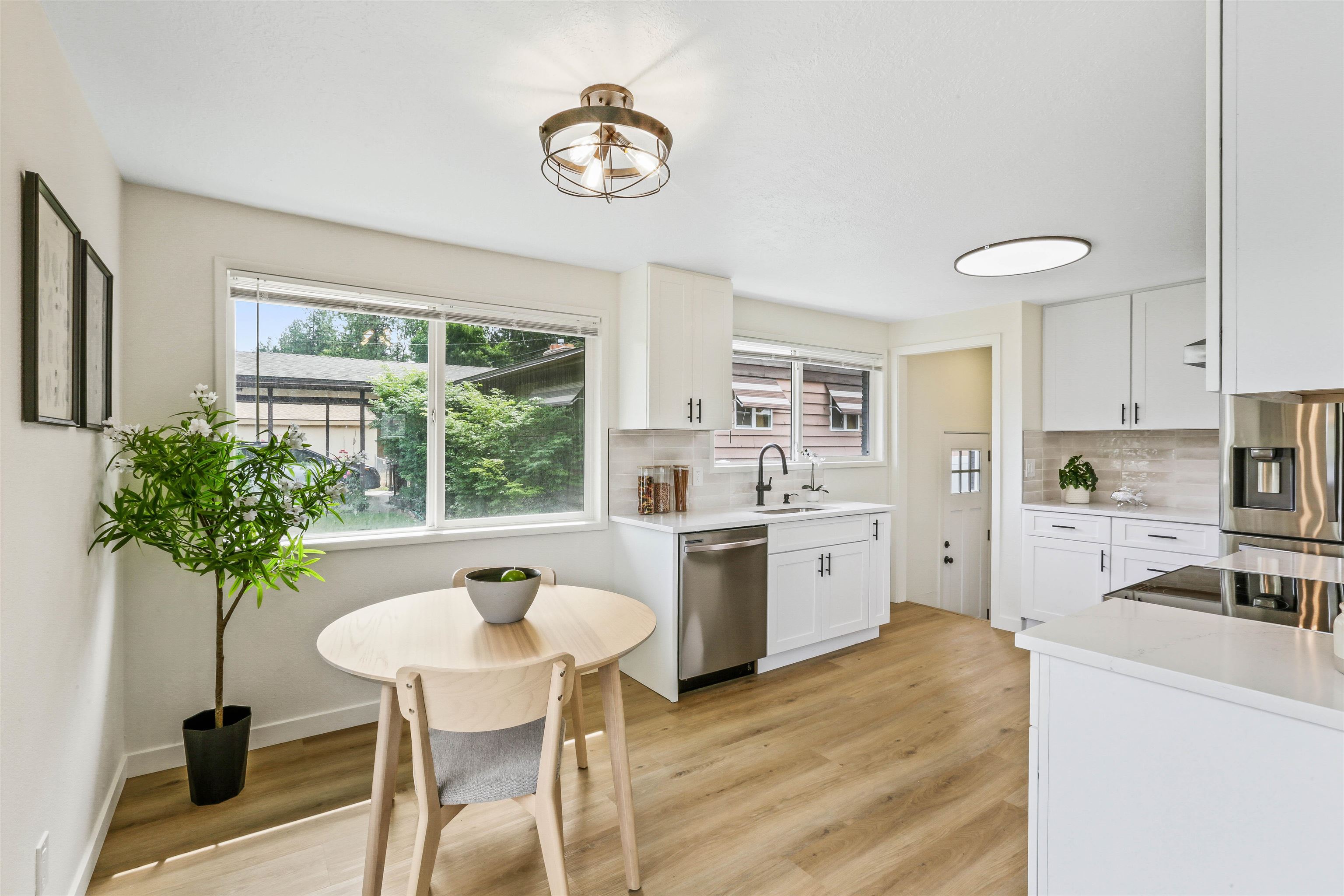 3816 E 15 Ave - Photo 5