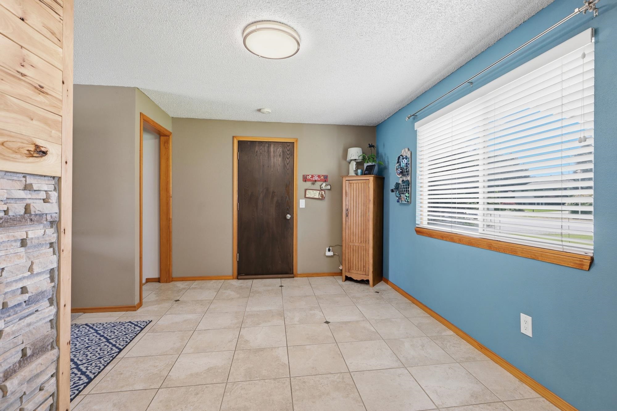 15619 E 14th Ave - Photo 12