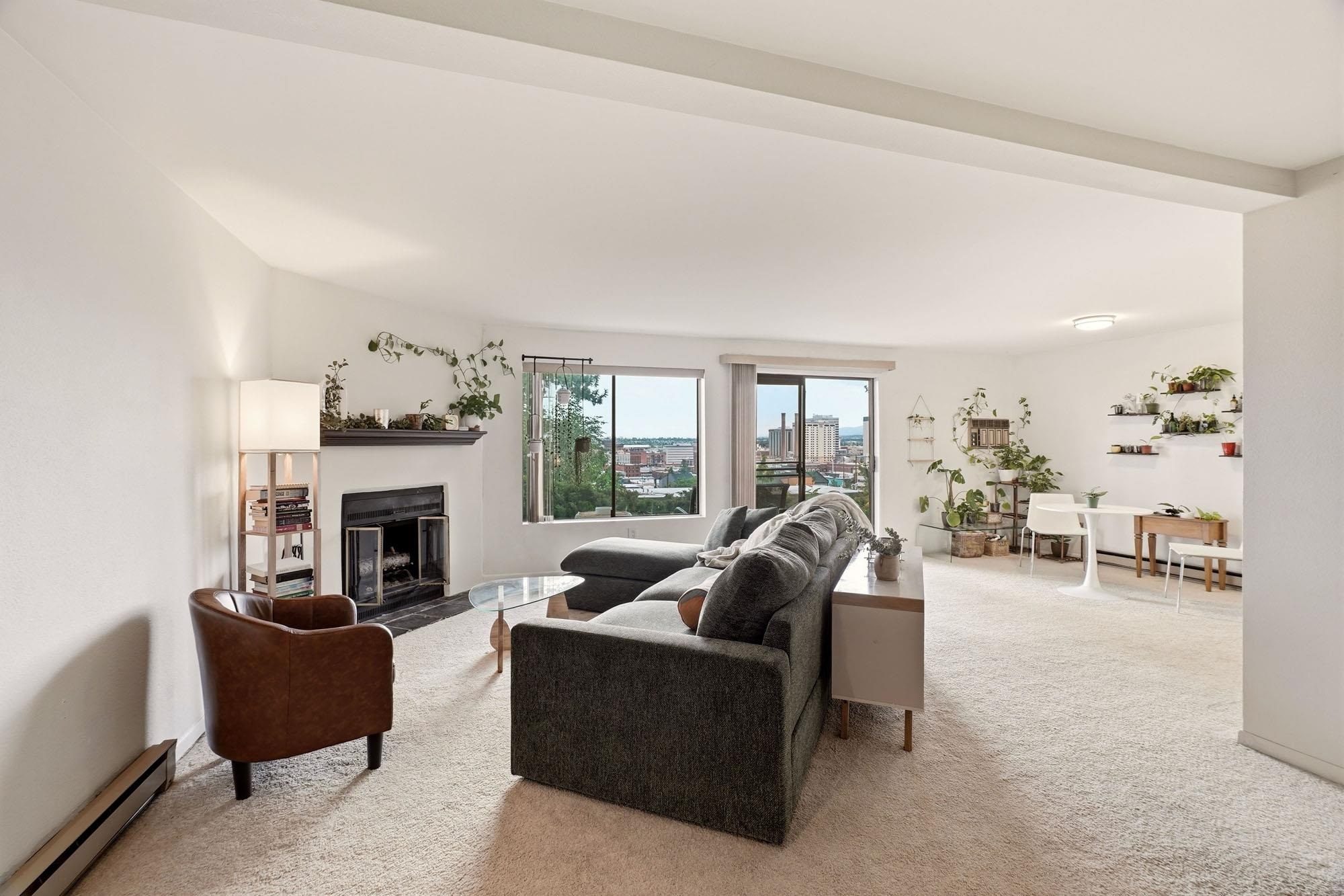 1111 W 6TH Ave - Photo 2