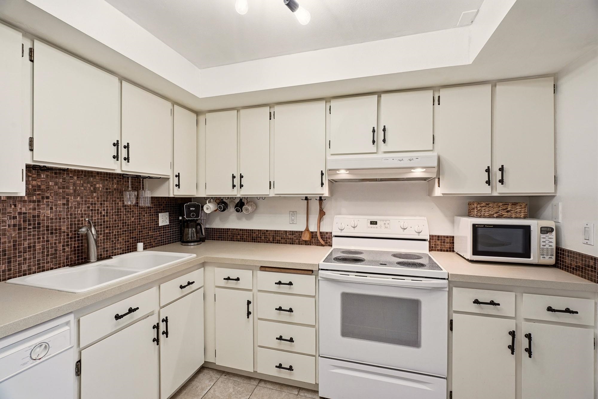 1111 W 6TH Ave - Photo 9