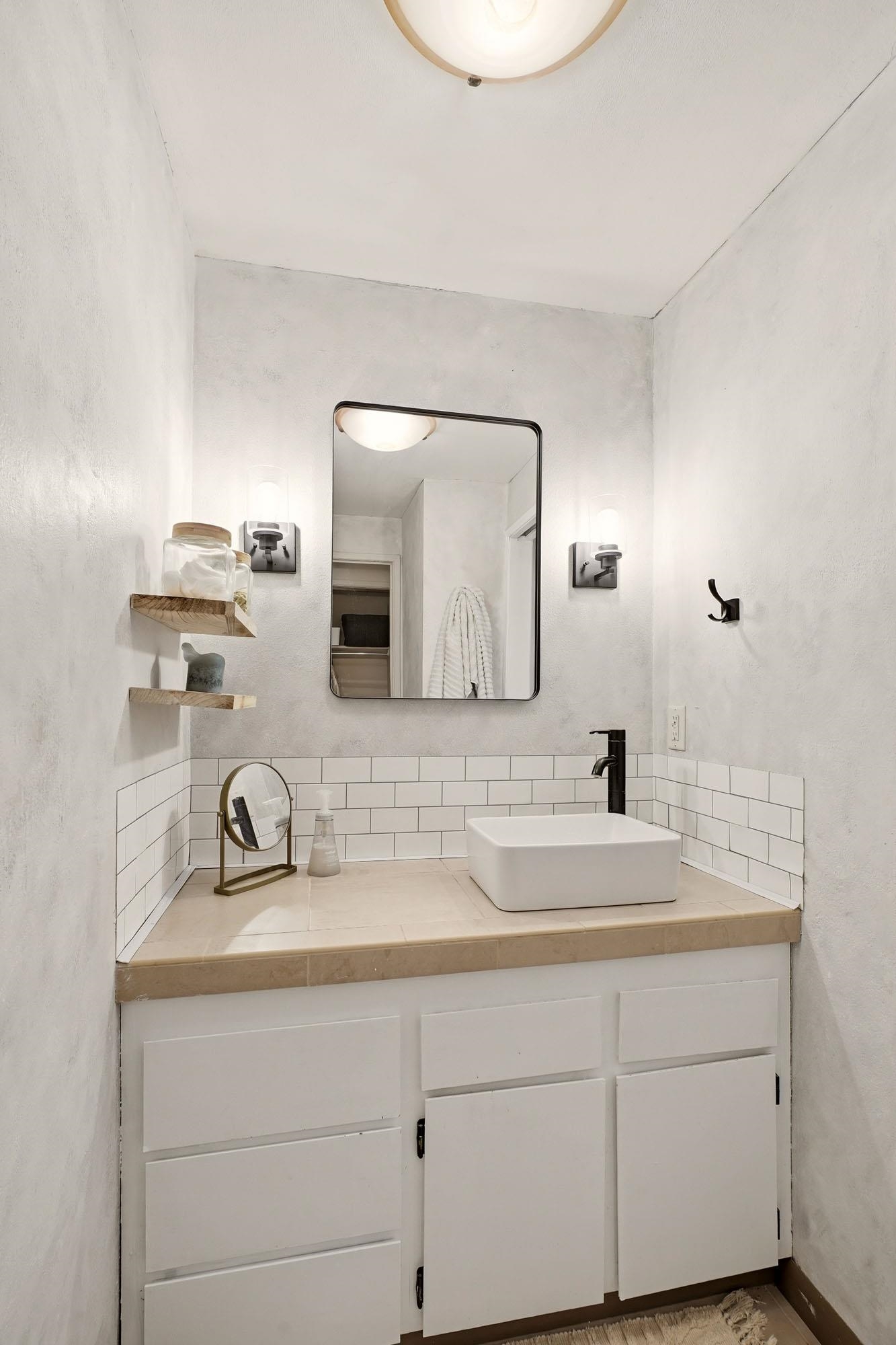 1111 W 6TH Ave - Photo 19