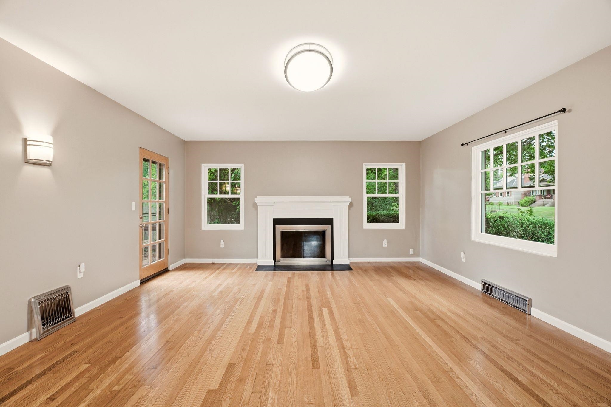 532 W 25th Ave - Photo 5