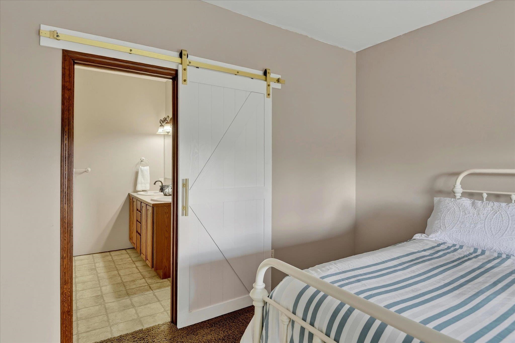 1329 W Paradise Rd - Photo 20