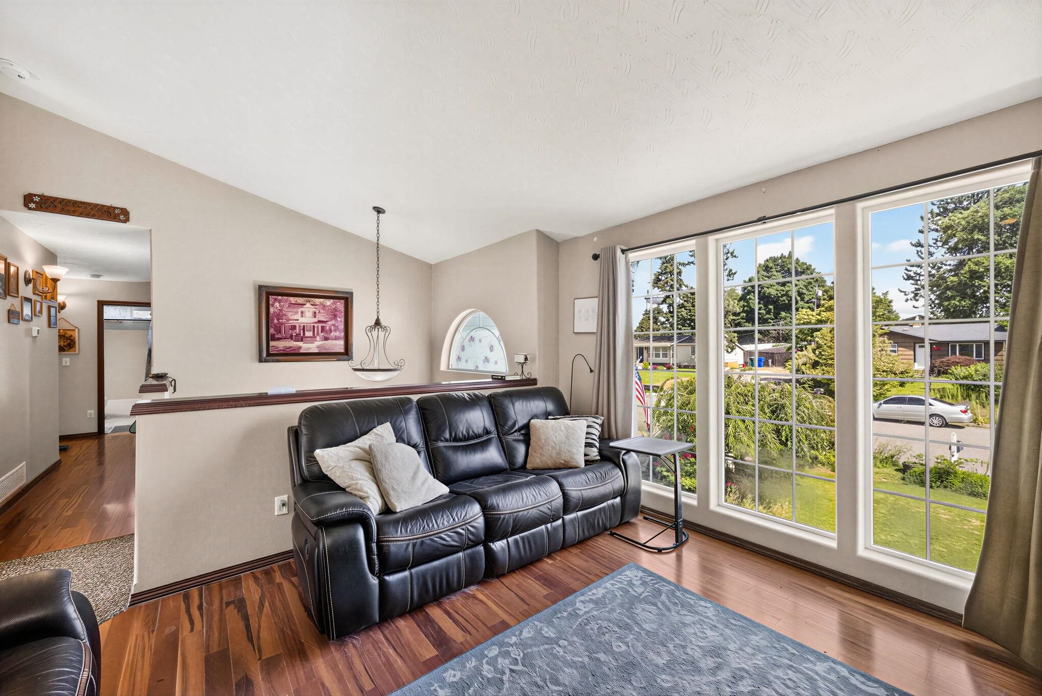 11202 E 17th Ave - Photo 4