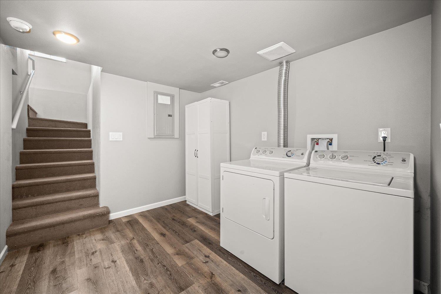 915 E Crown Ave - Photo 13