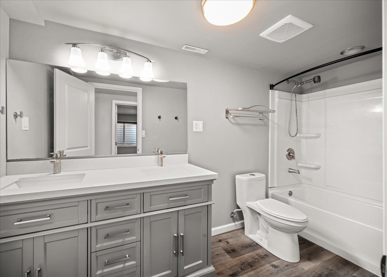 915 E Crown Ave - Photo 15