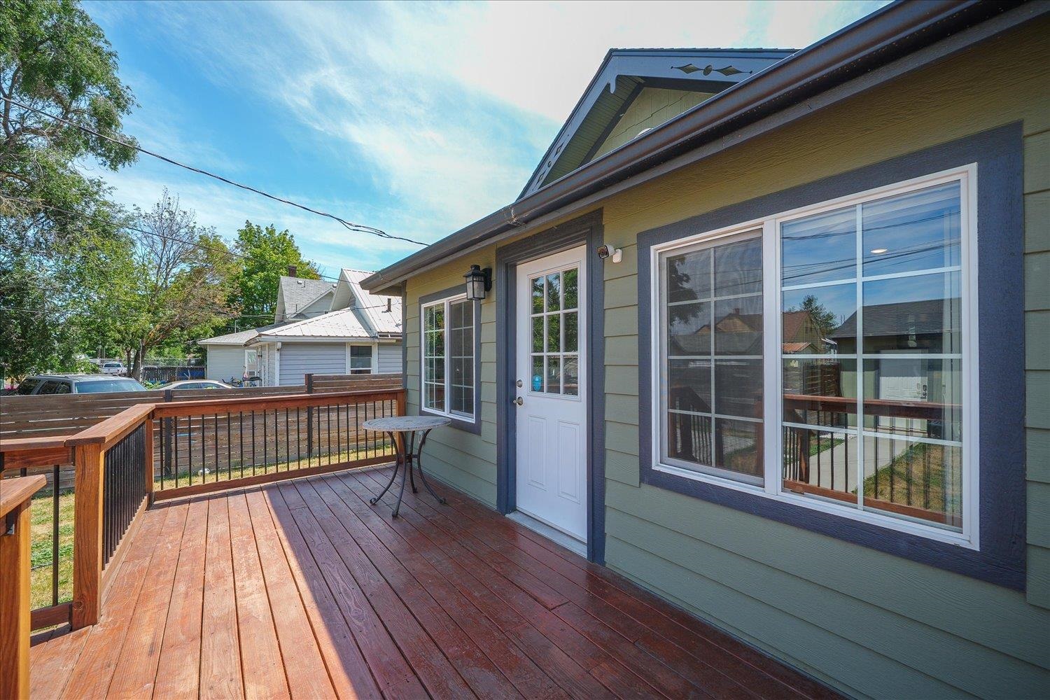 915 E Crown Ave - Photo 17