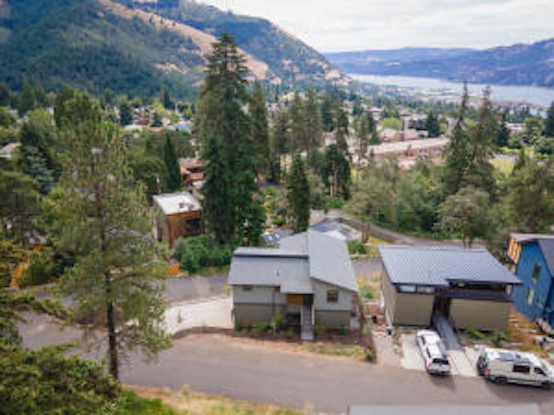 215 NW Sophie Ln - Photo 2