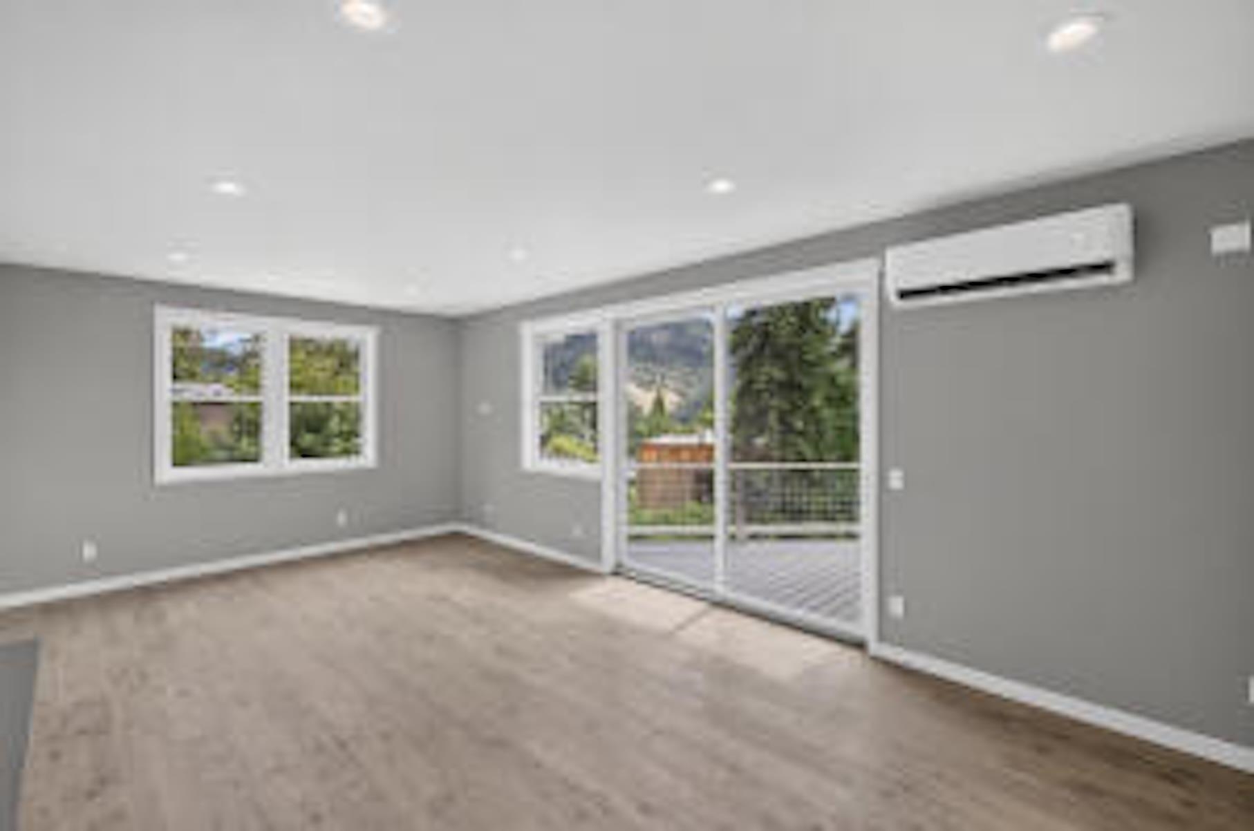 215 NW Sophie Ln - Photo 8
