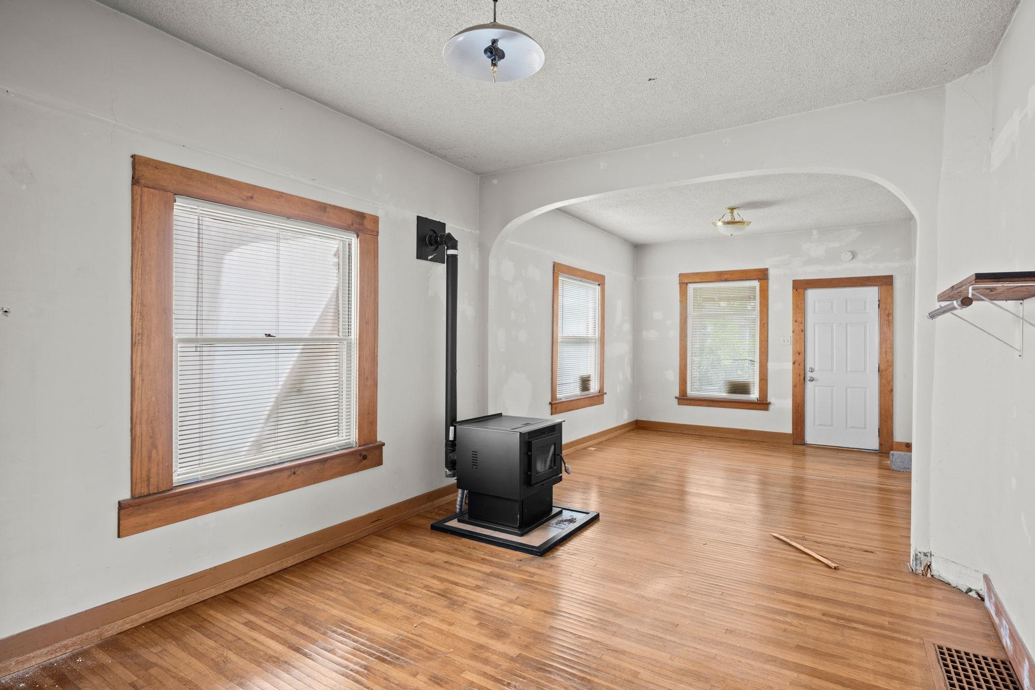608 S Hatch St - Photo 8