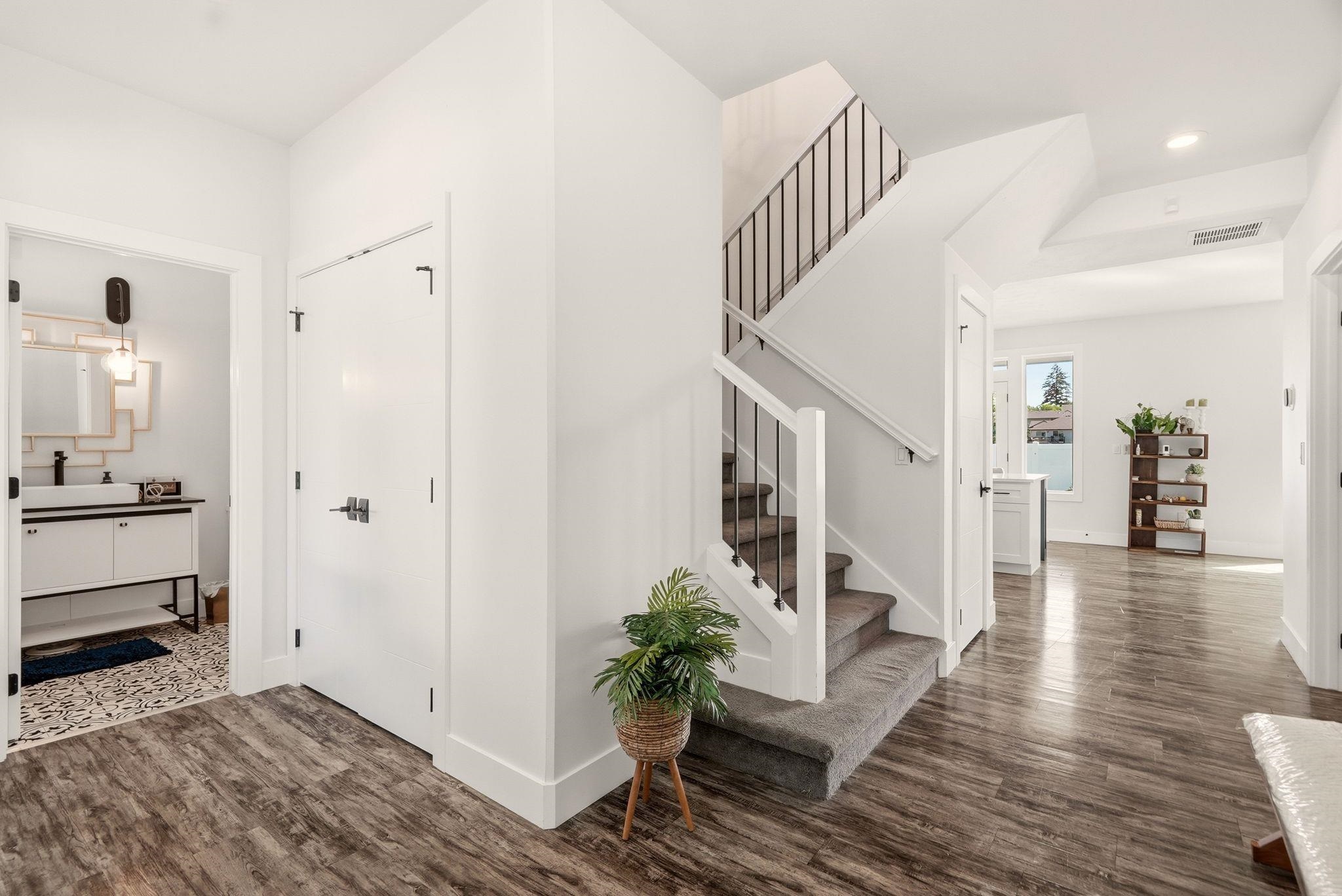 4518 N DALE Ln - Photo 9