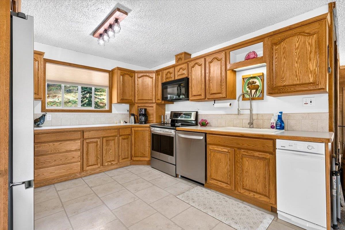 42049 Porcupine Bay N Rd - Photo 11