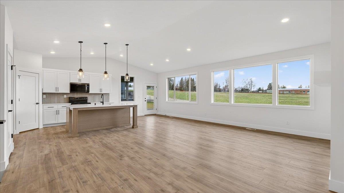 16767 N Wellington Rd - Photo 4