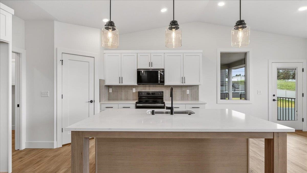 16767 N Wellington Rd - Photo 9