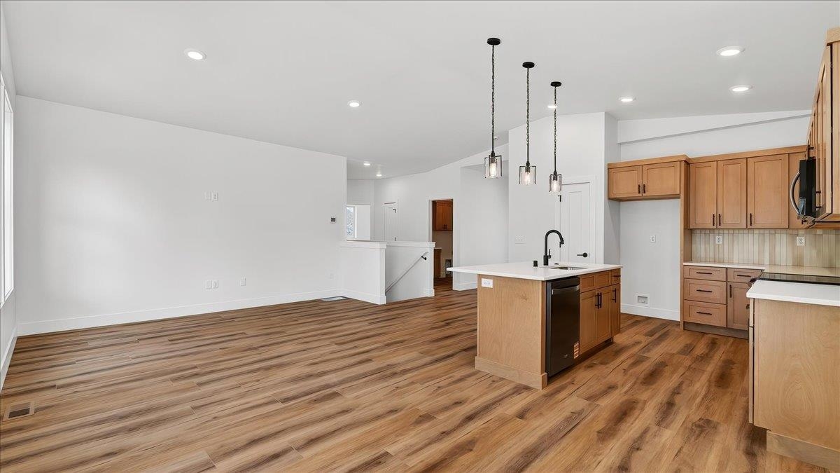 16803 N Wellington Rd - Photo 8