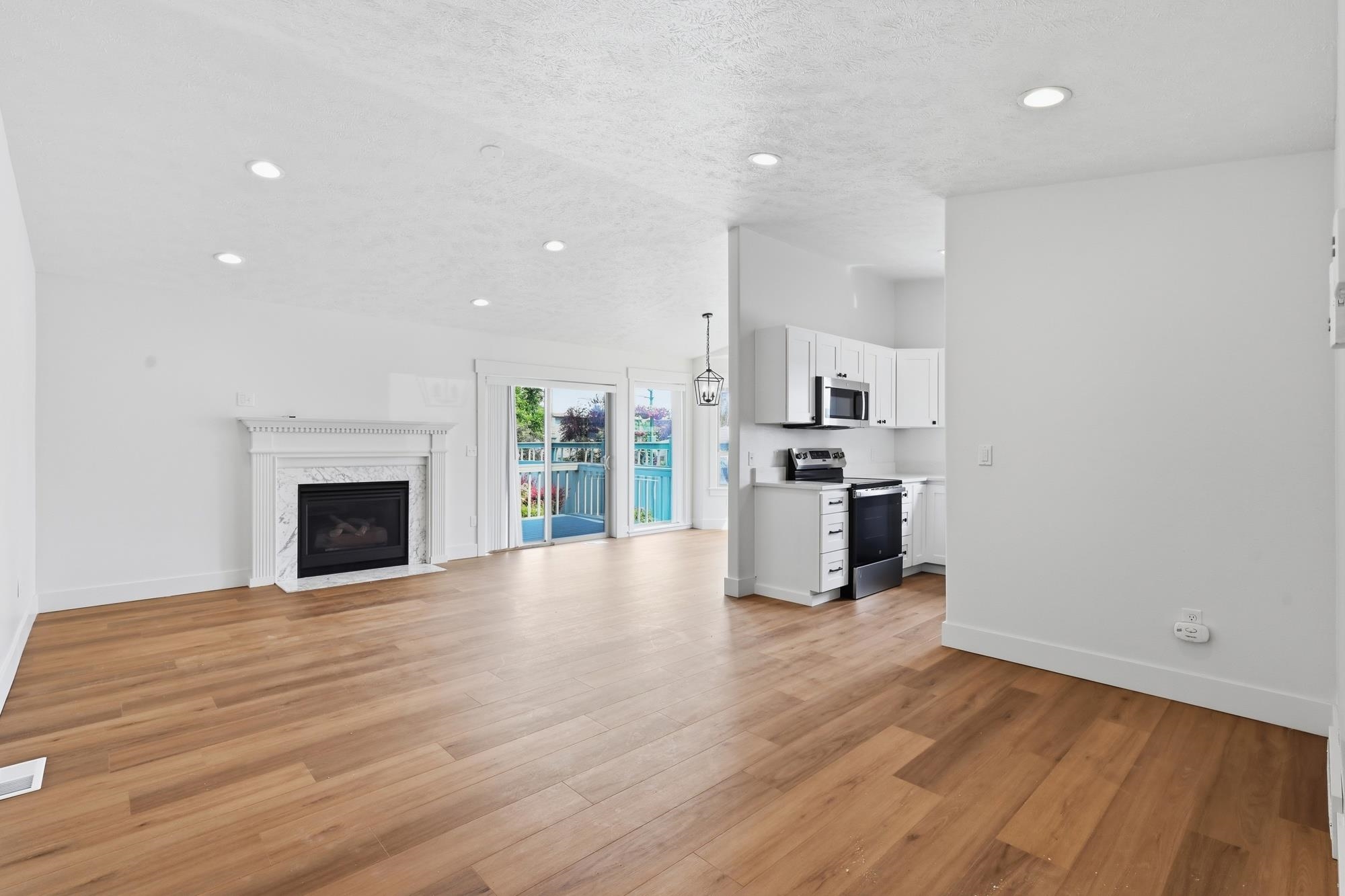 102 N 4th St - Photo 6