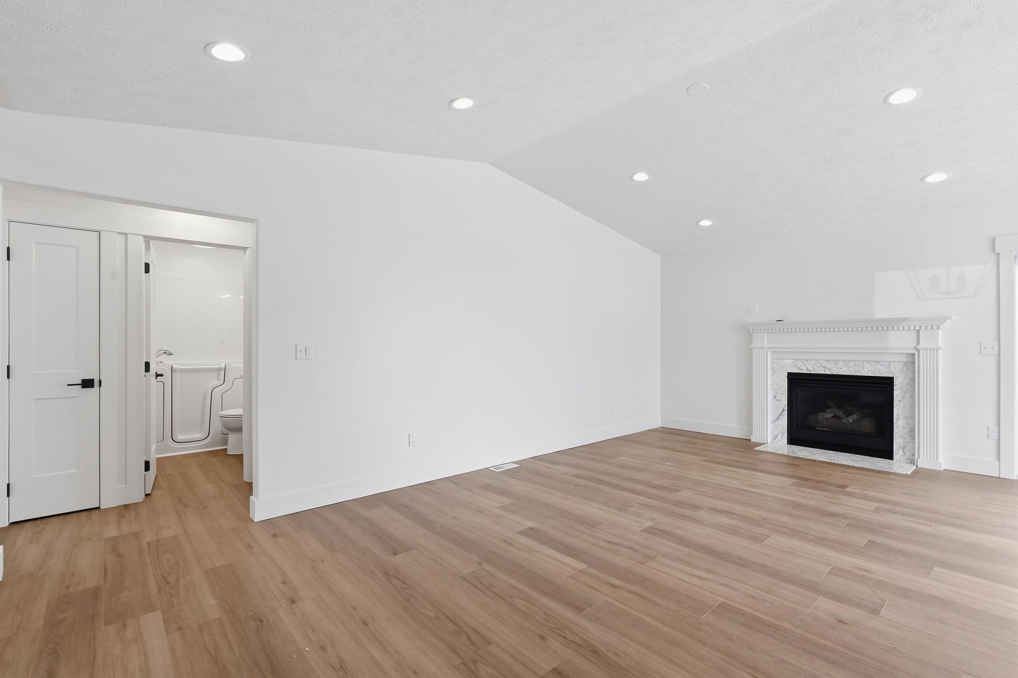 102 N 4th St - Photo 9