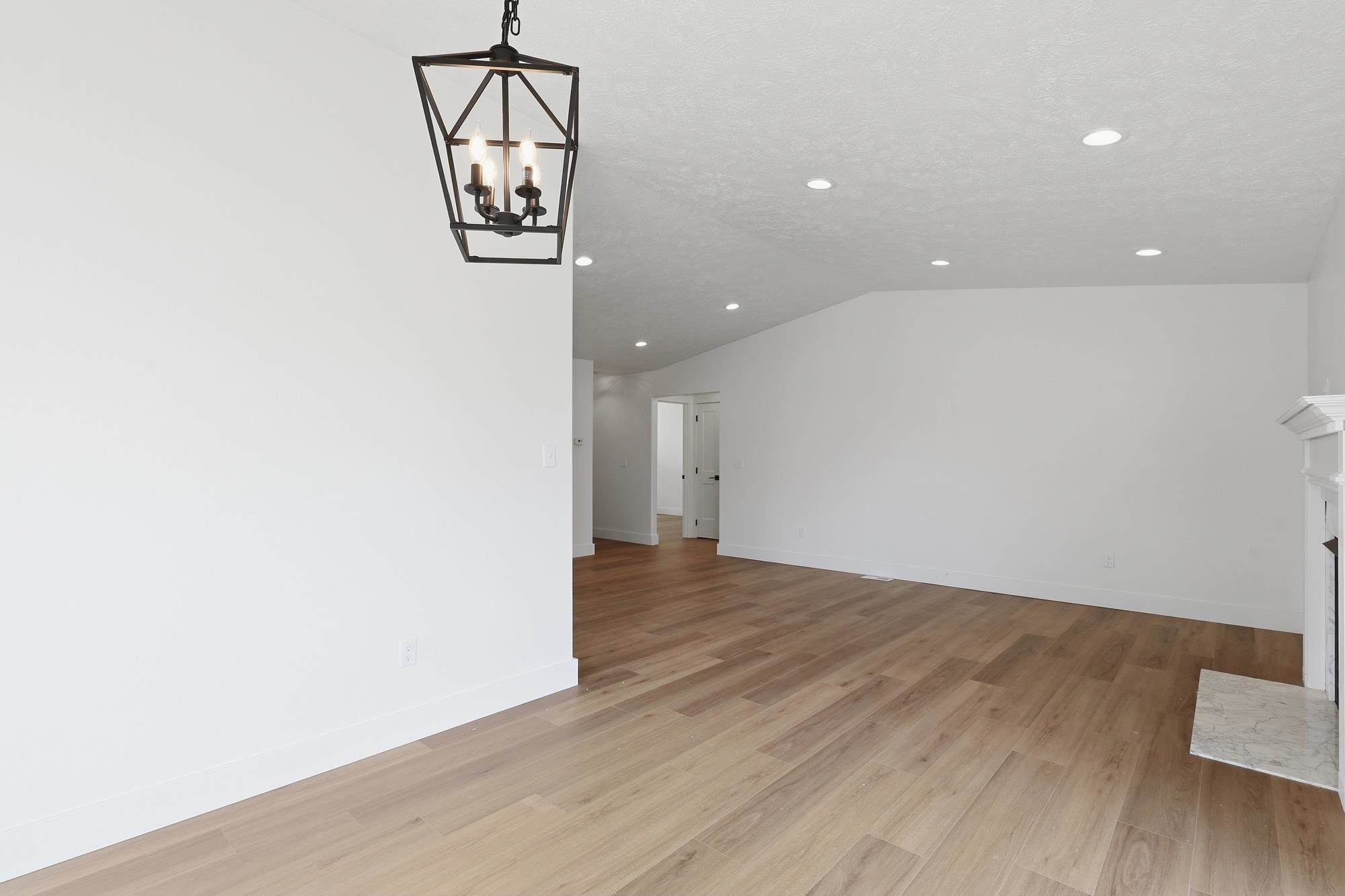 102 N 4th St - Photo 12
