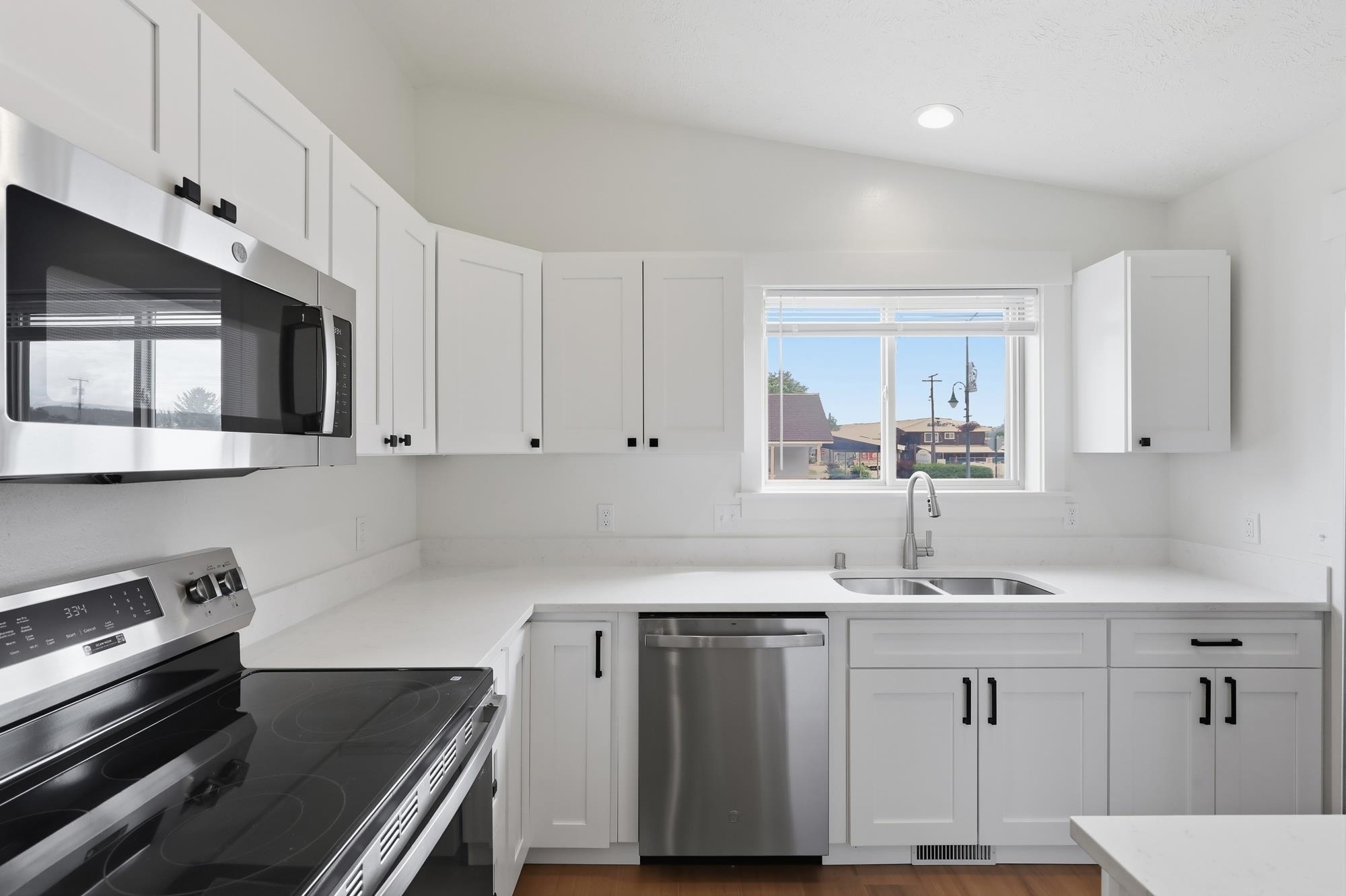 102 N 4th St - Photo 16