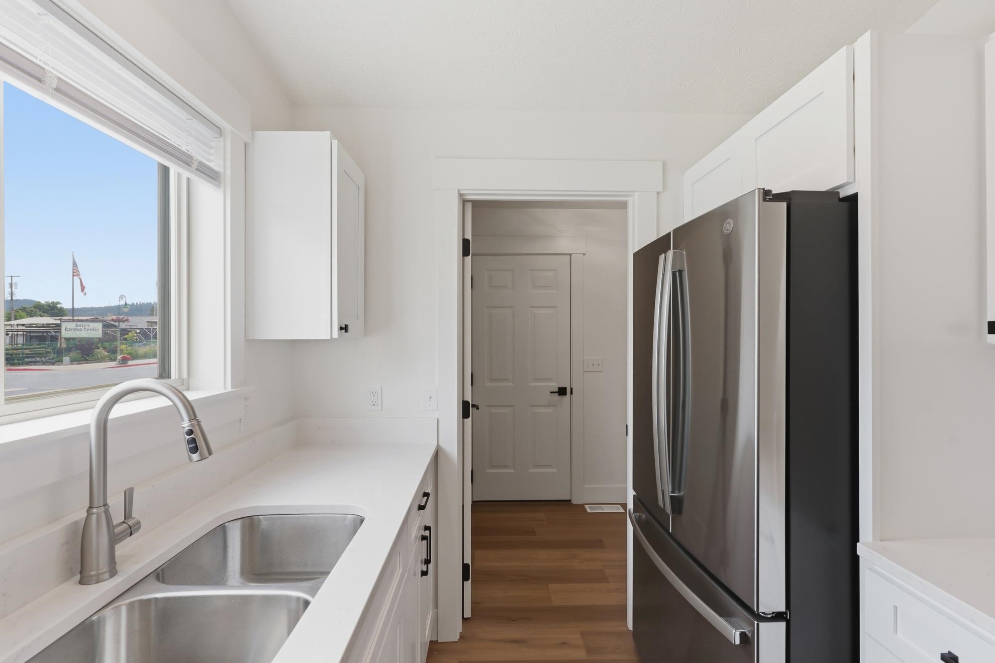 102 N 4th St - Photo 17