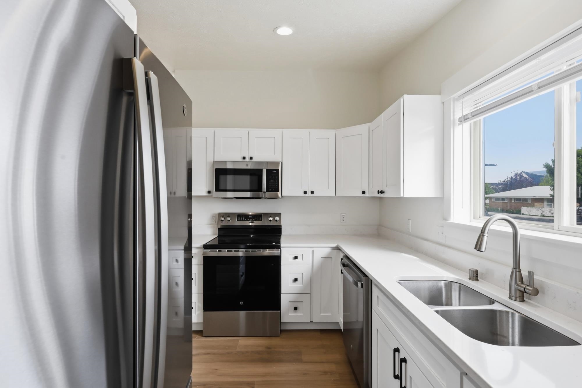 102 N 4th St - Photo 18