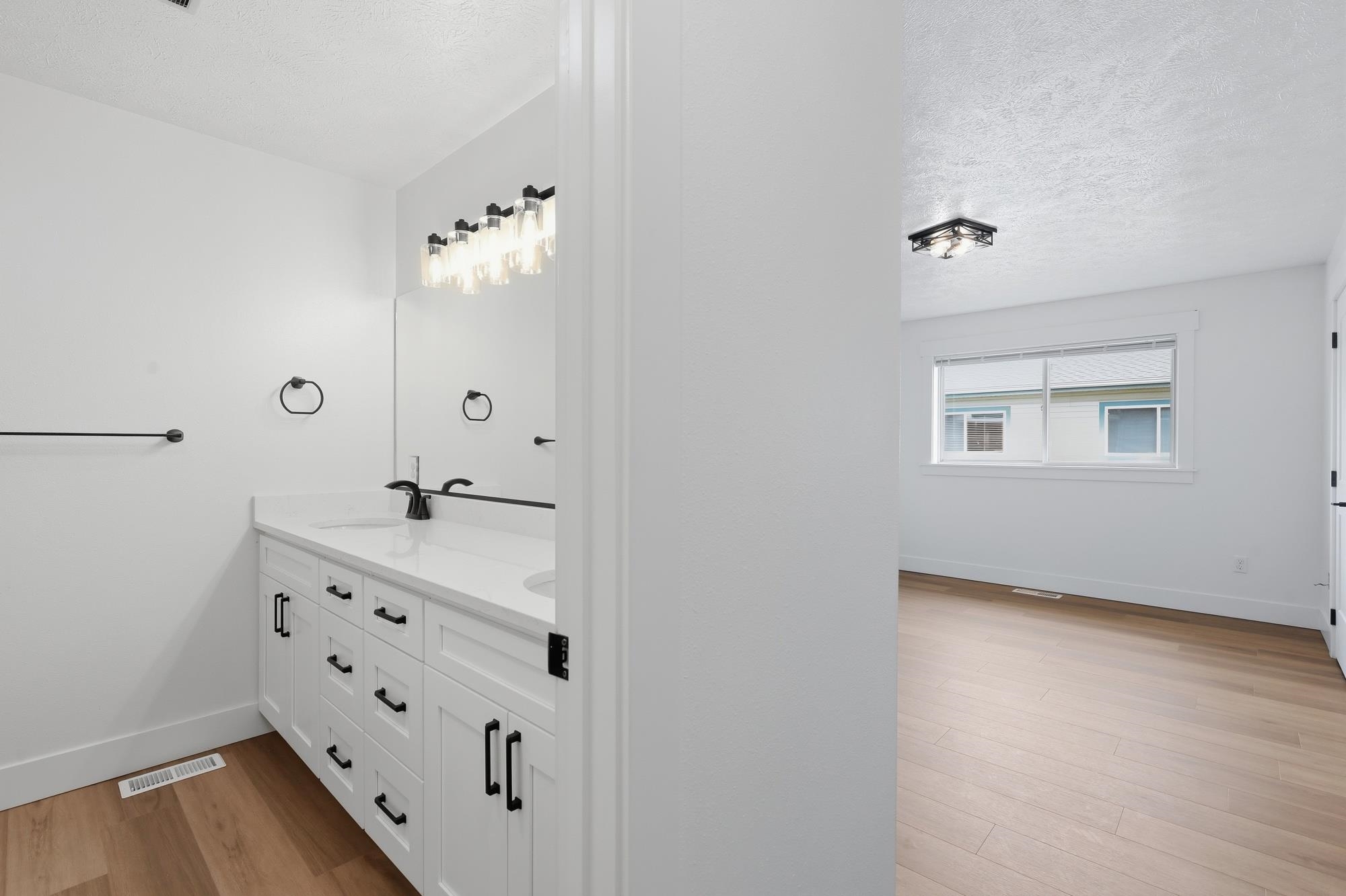 102 N 4th St - Photo 22
