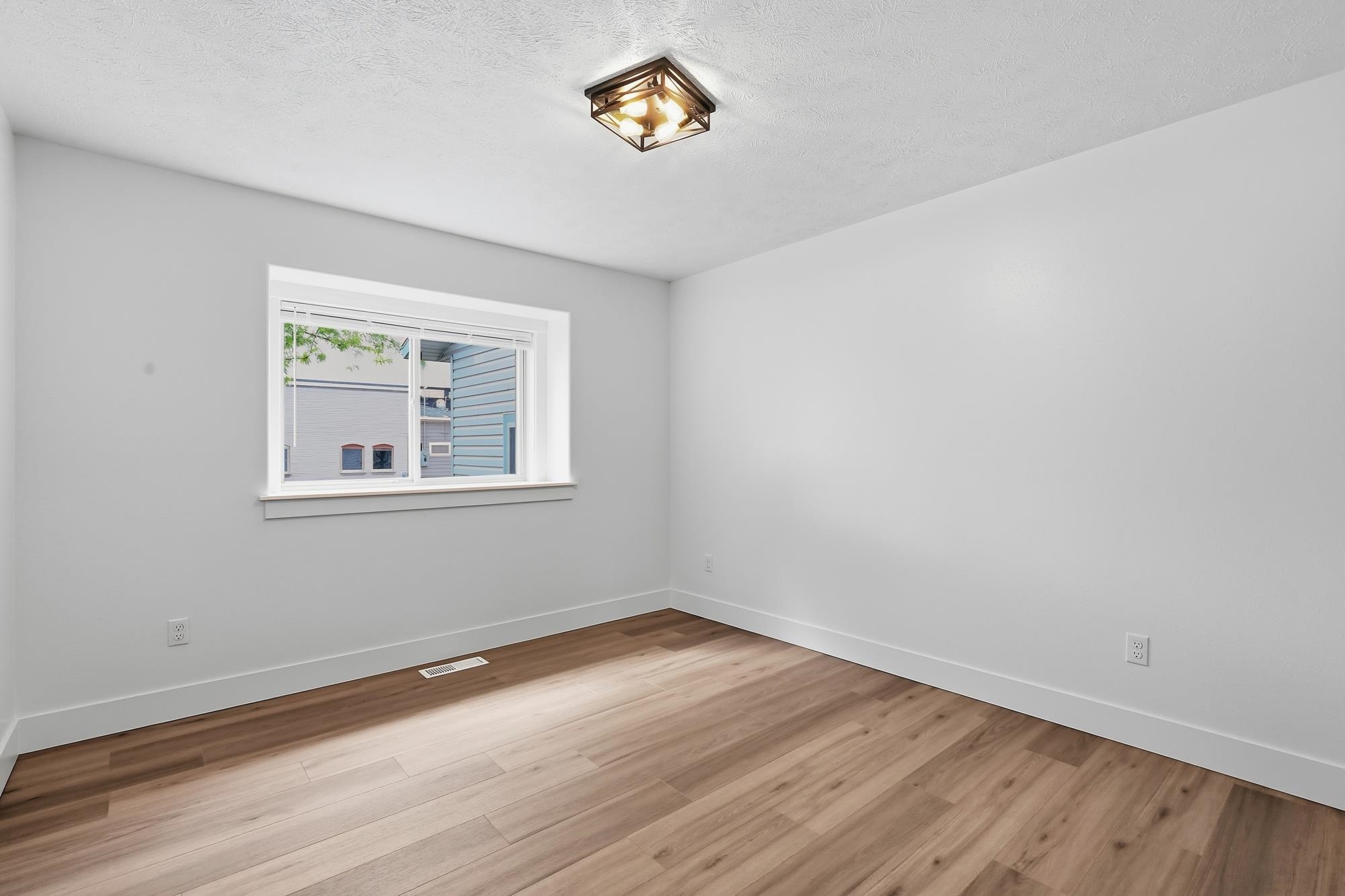 102 N 4th St - Photo 26
