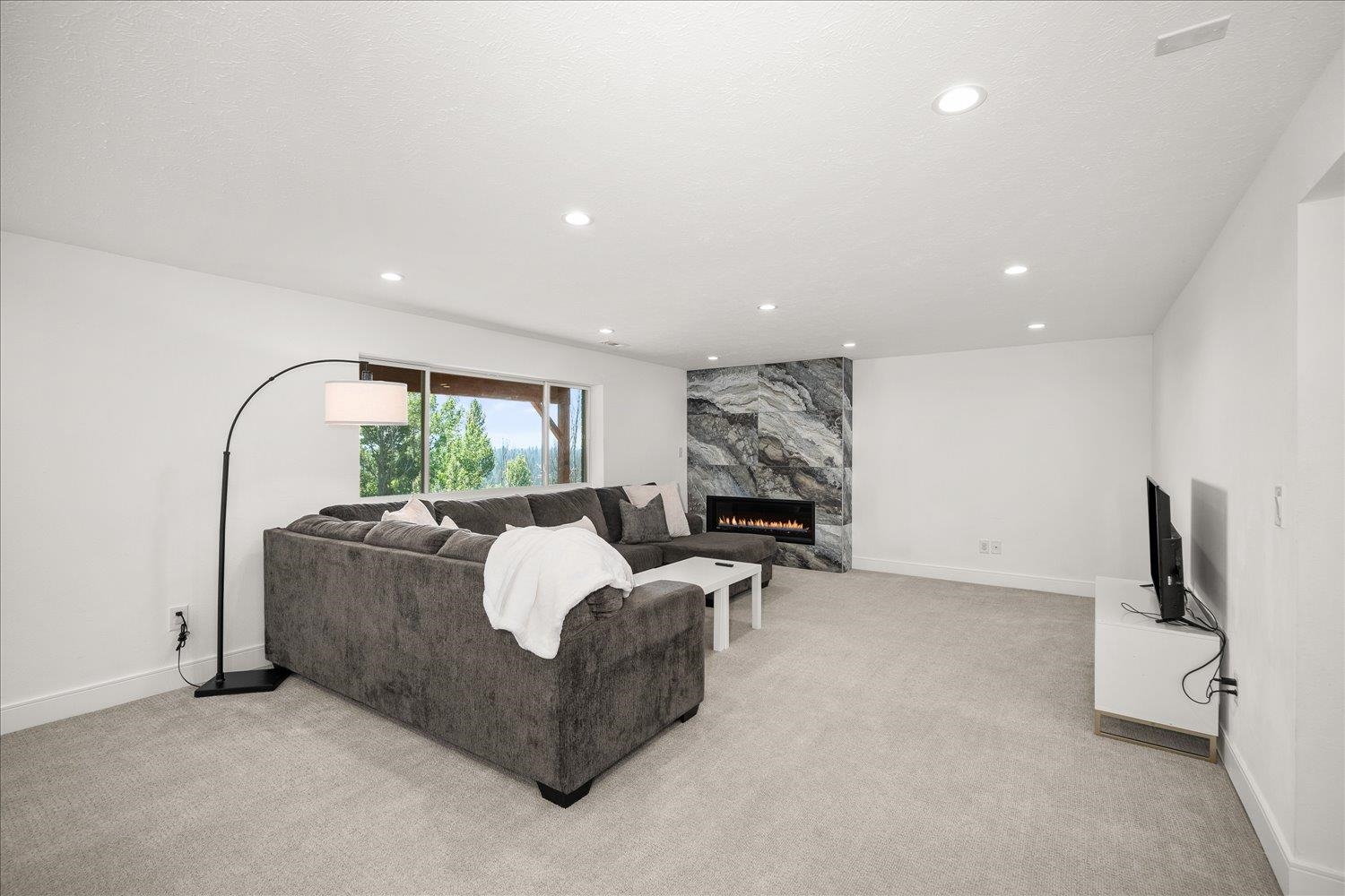 8312 N Northview Rd - Photo 32