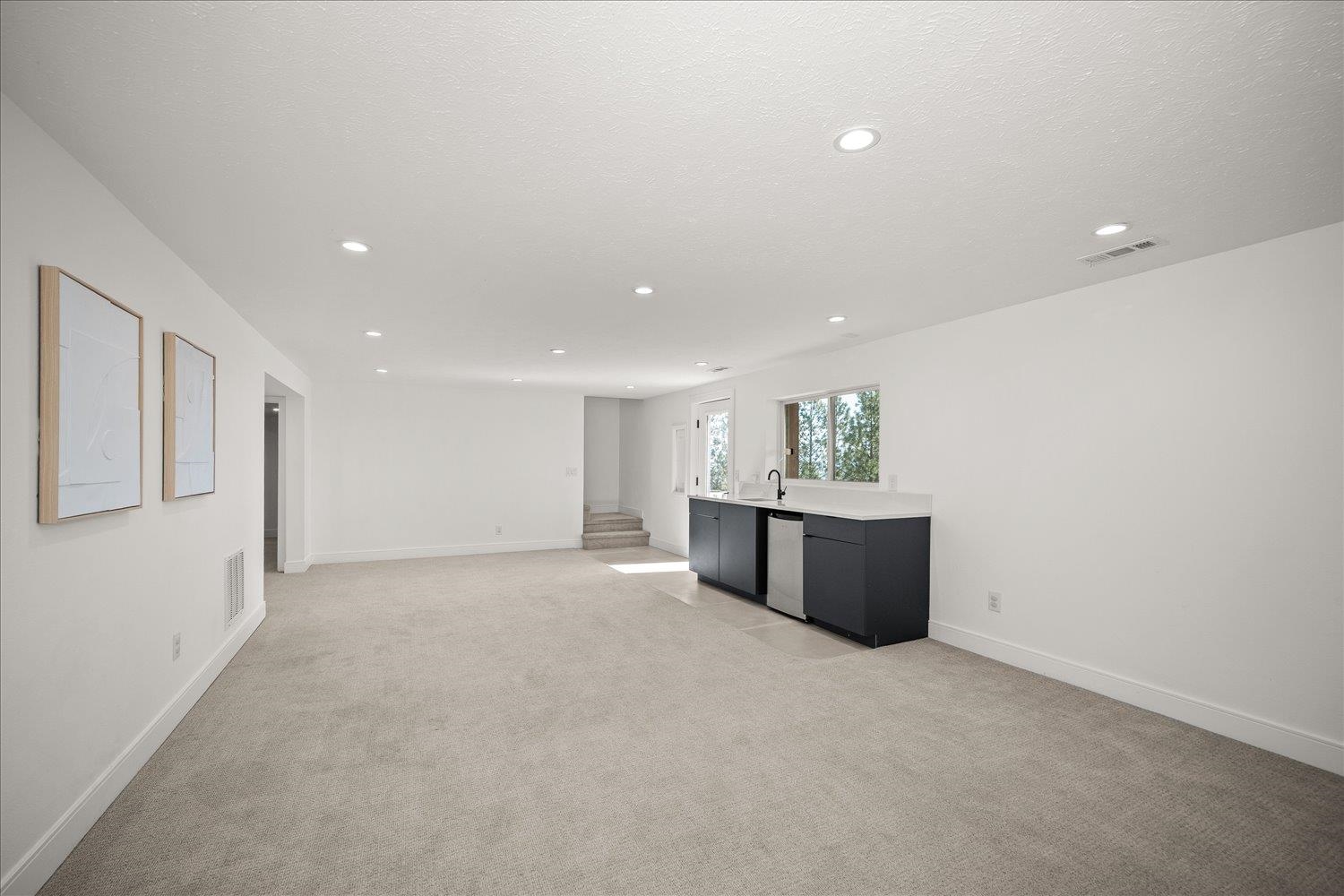 8312 N Northview Rd - Photo 33