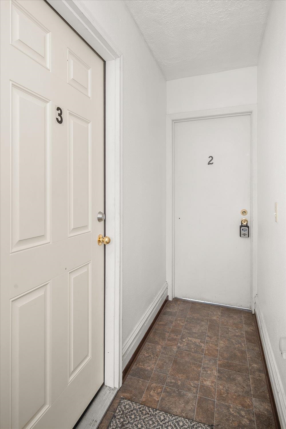 613 W Knox Ave - Photo 6