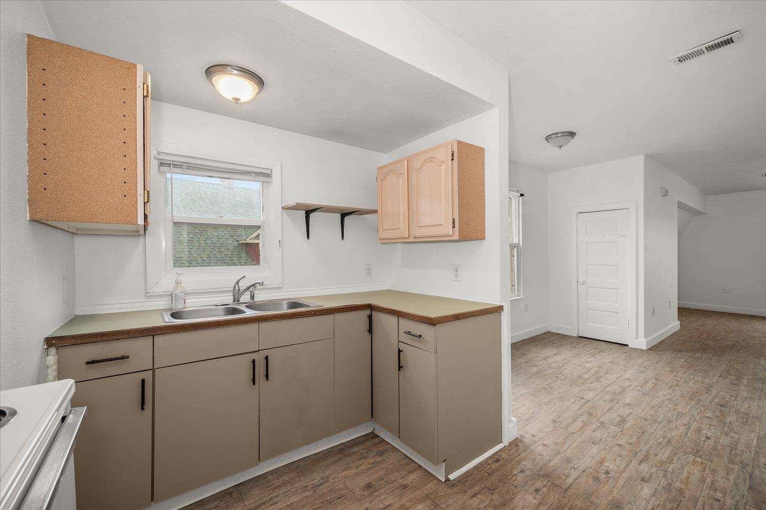 613 W Knox Ave - Photo 13