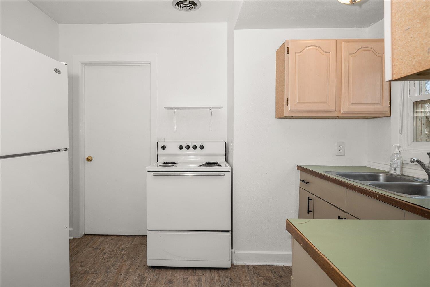 613 W Knox Ave - Photo 15