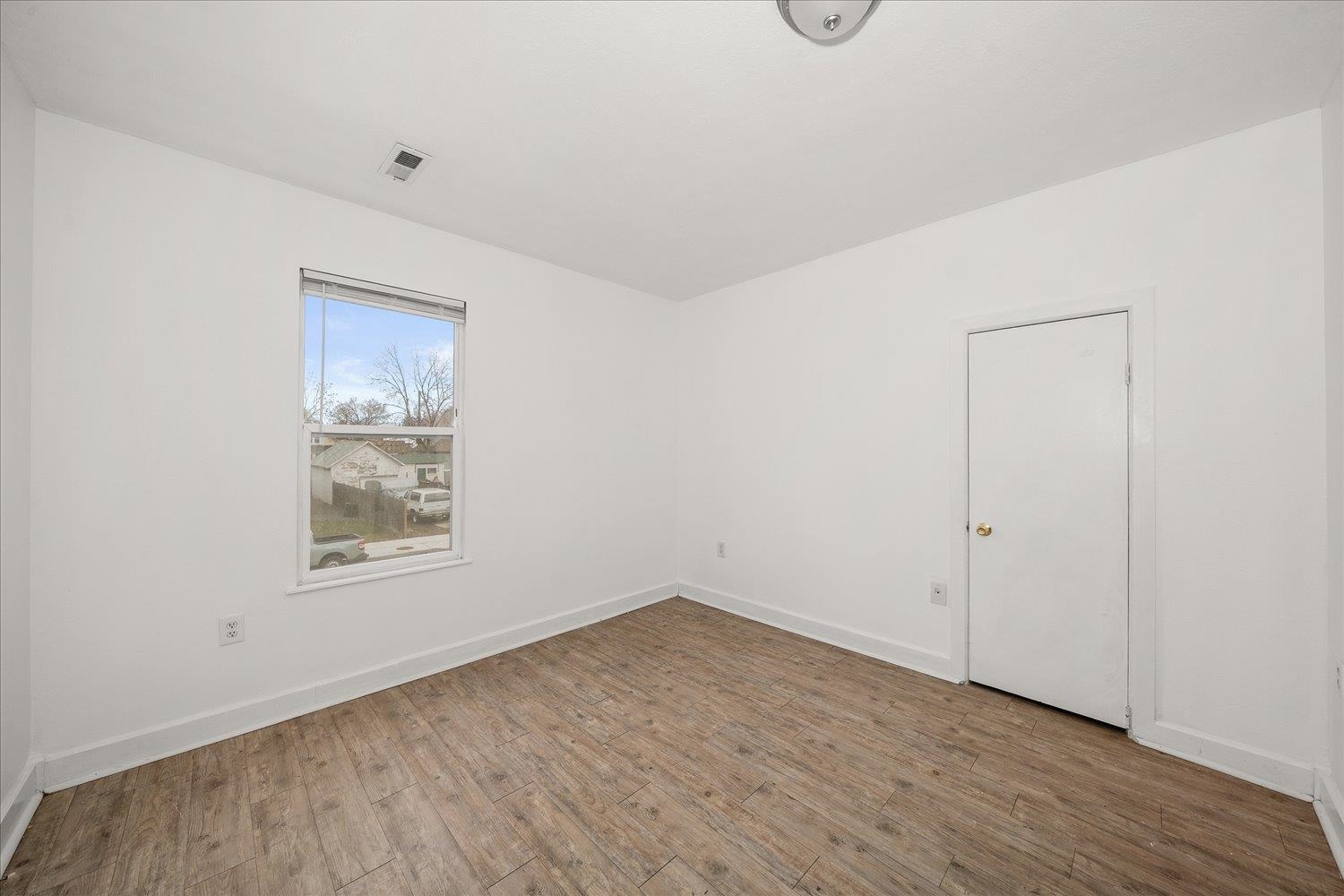 613 W Knox Ave - Photo 17