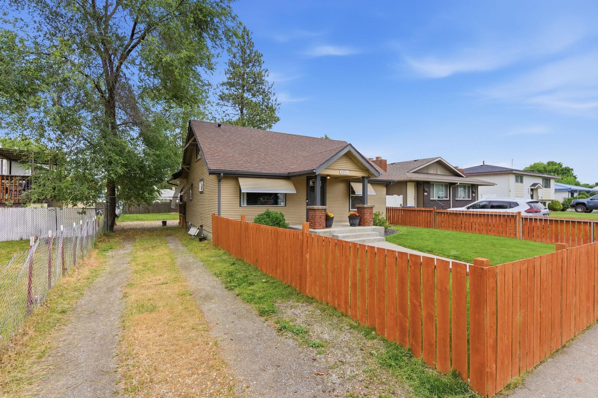 2211 E CENTRAL Ave - Photo 3
