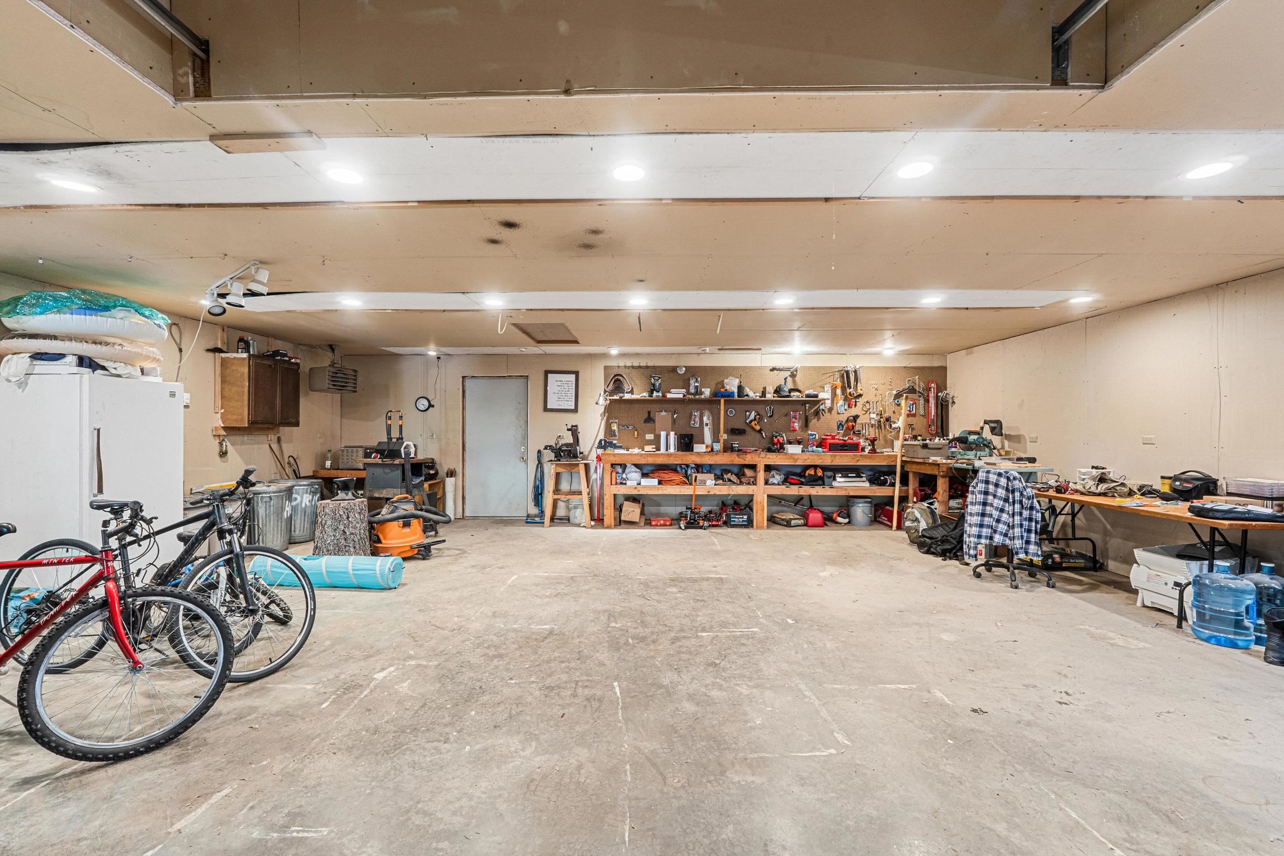 421 N Pickett Rd - Photo 34