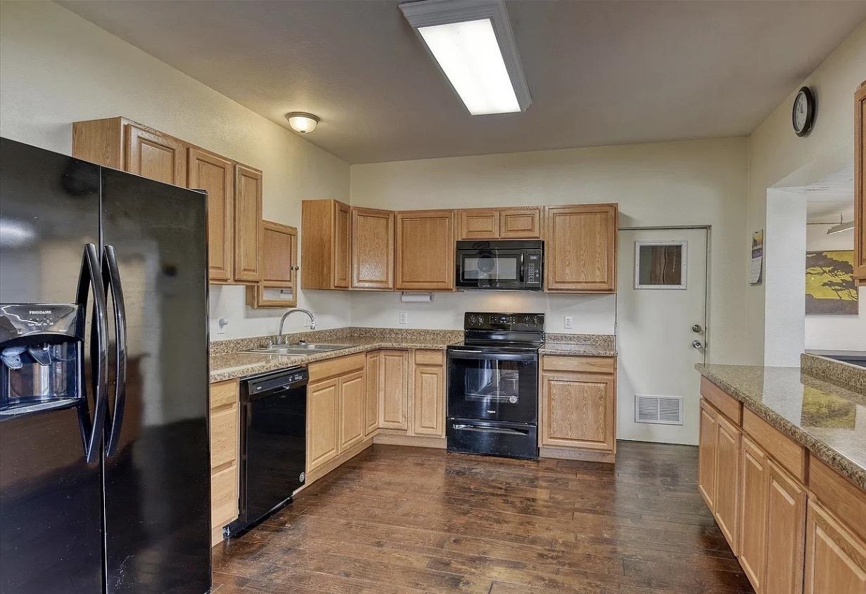 117 E First St - Photo 15