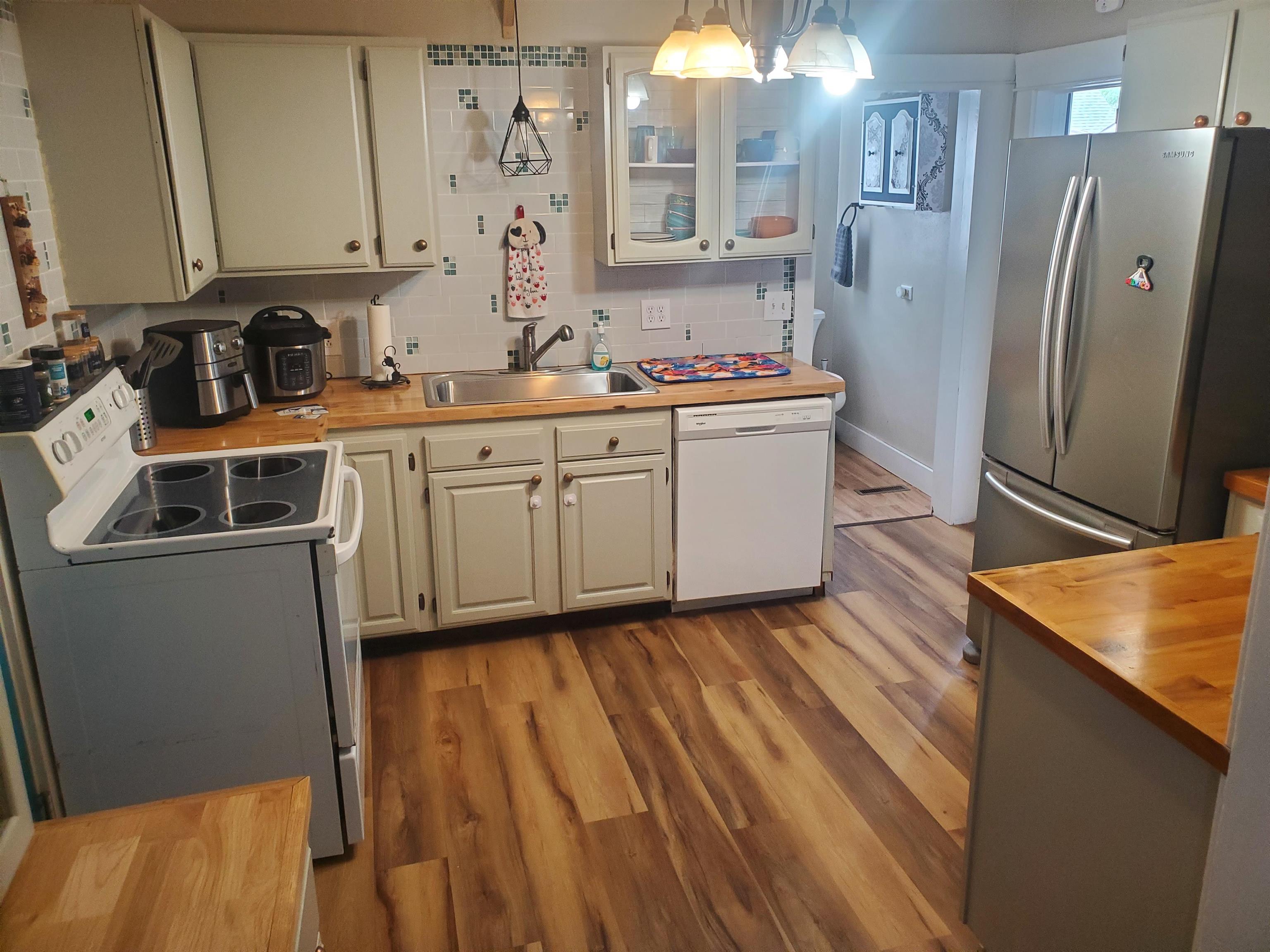 1030 E Sanson Ave - Photo 2