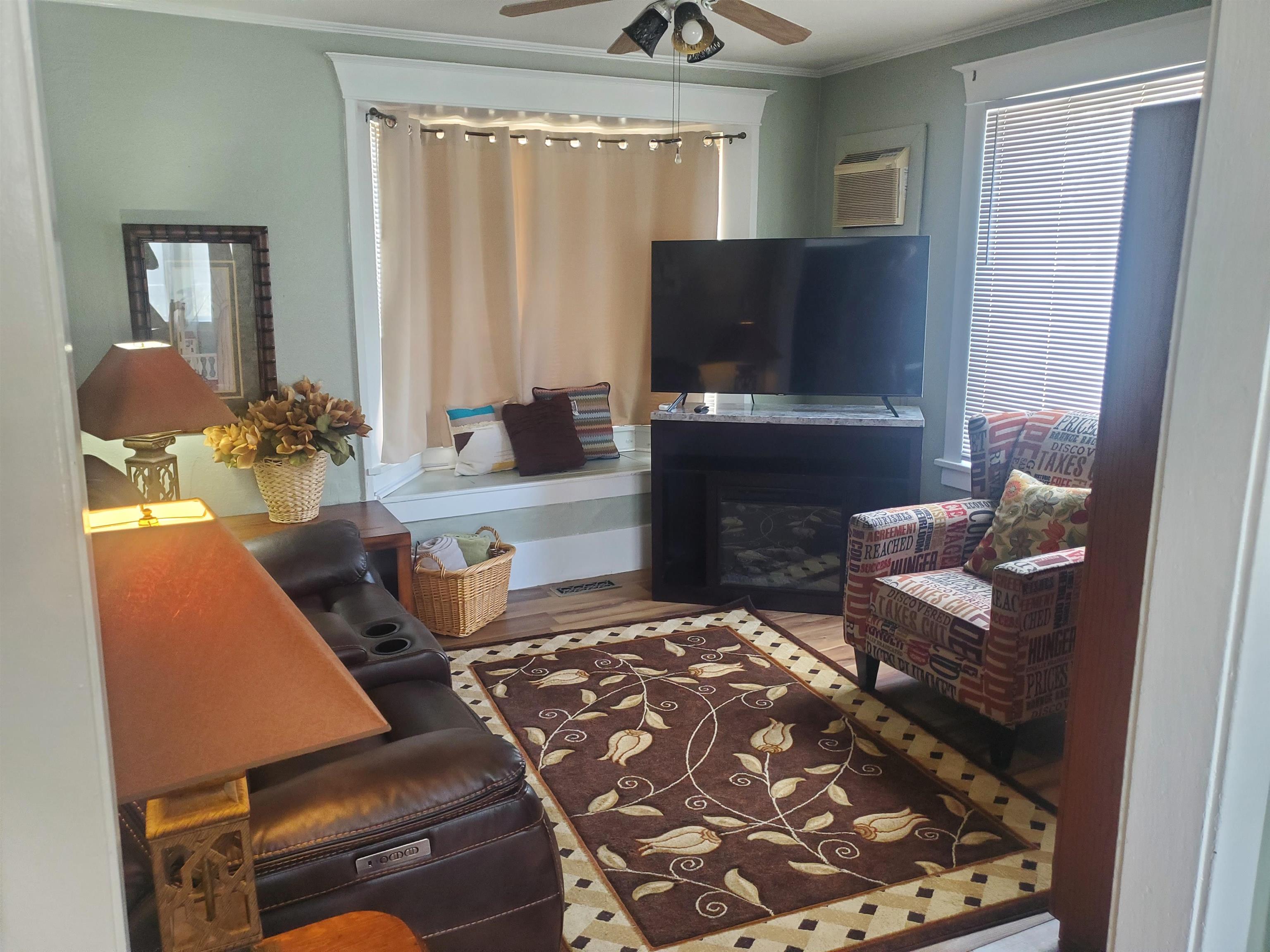 1030 E Sanson Ave - Photo 3