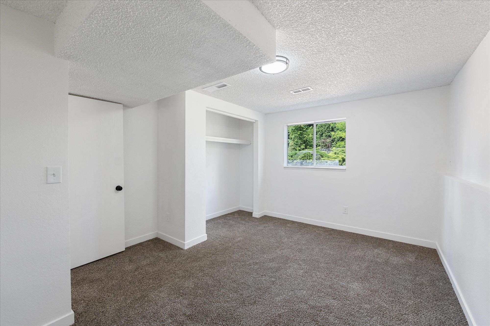 6021 E 11th Ave - Photo 17